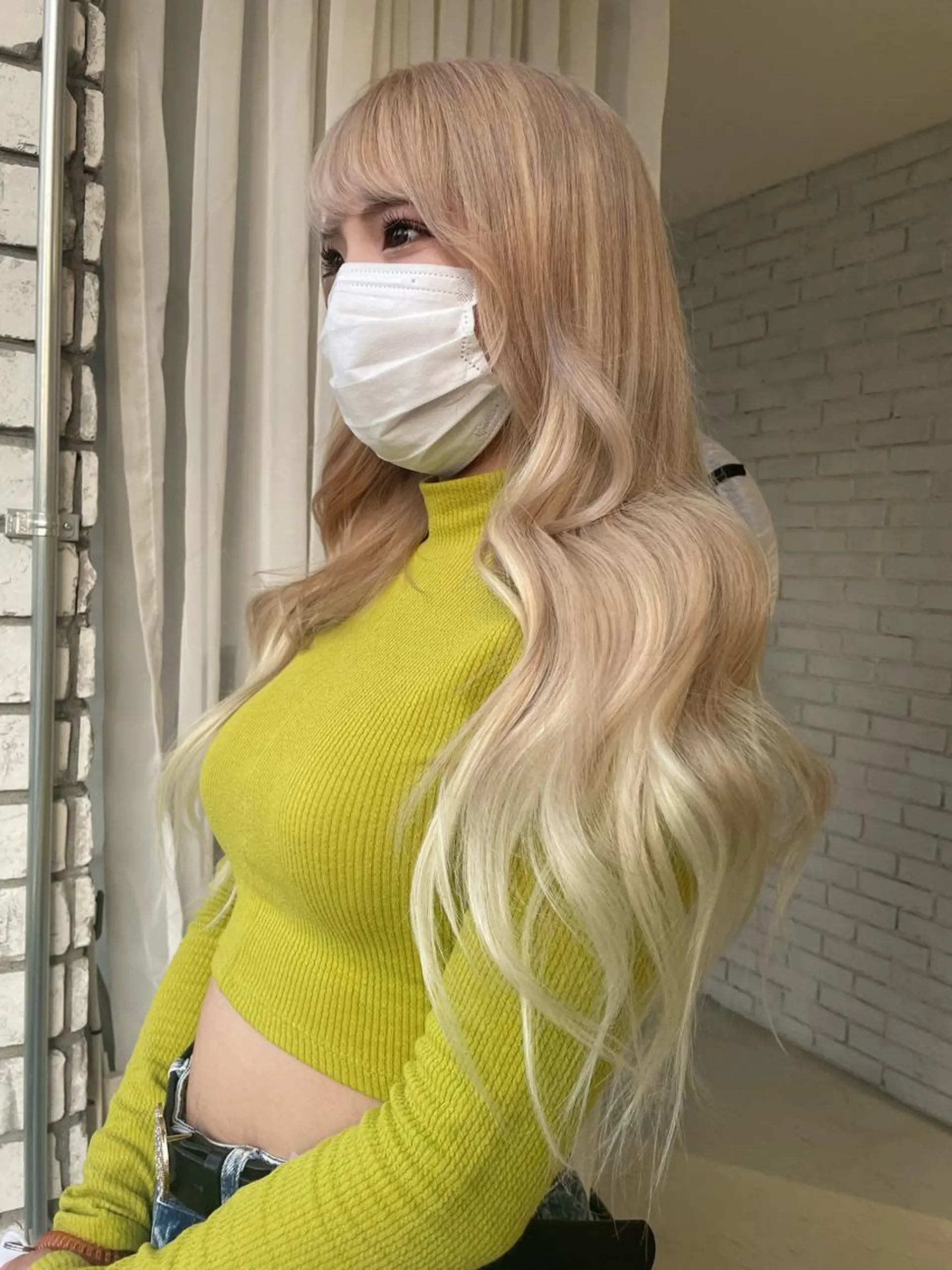 ロング カラー 艶ハイトーン👑♡ NATSUKIのヘアスタイル