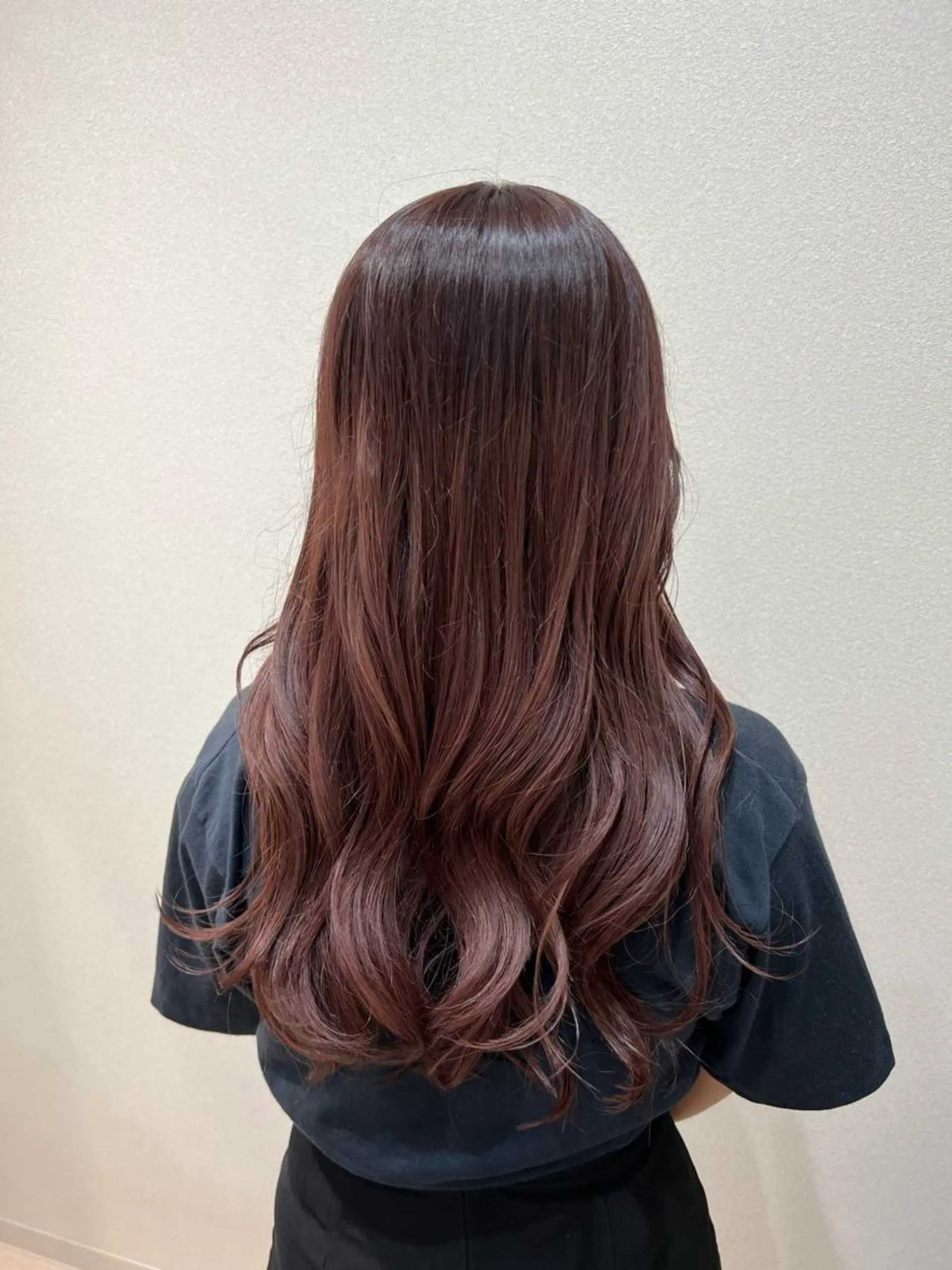 ロング カット ヘアカラー トリートメント ヘッドスパ mina .のヘアスタイル