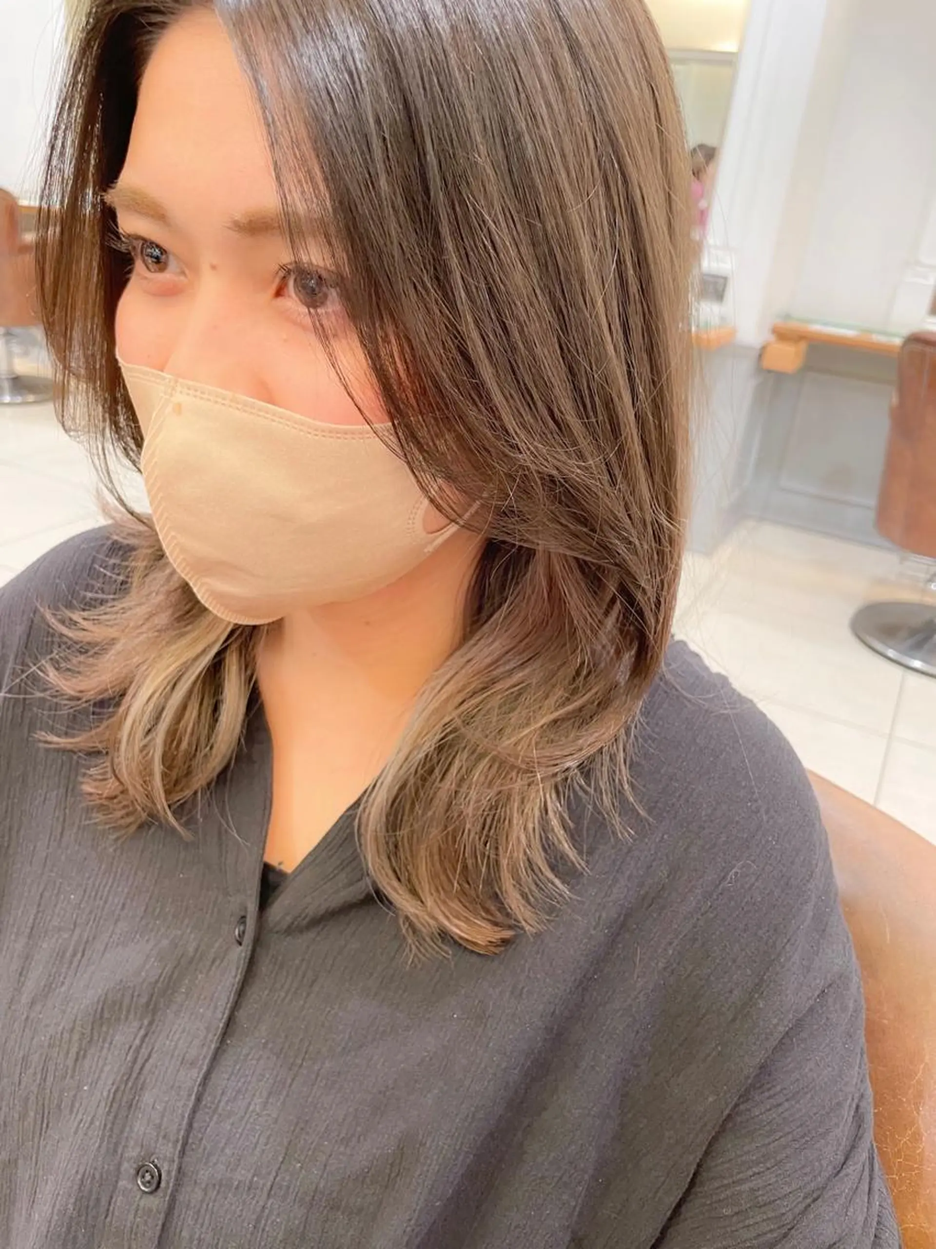 ミディアム カラー ベージュカラー 韓国風ヘア レイヤーカット ヘアカラー トリートメント ヘッドスパ ✨カラー支持No.1 🧸ワキ カナコ🧸のヘアスタイル