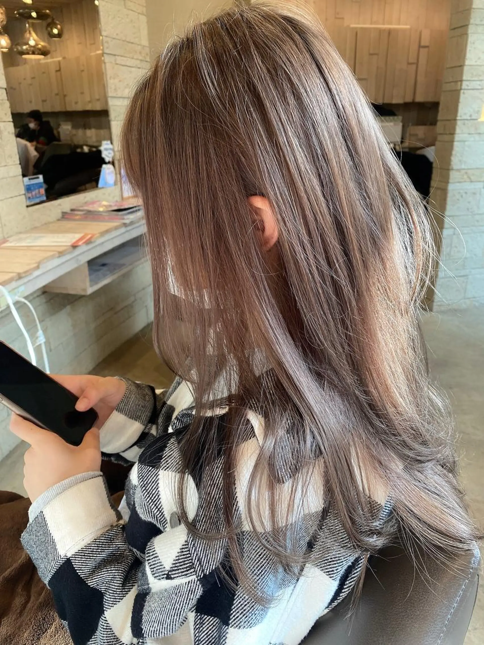 ロング ヘアカラー 小塚 和眞のヘアスタイル