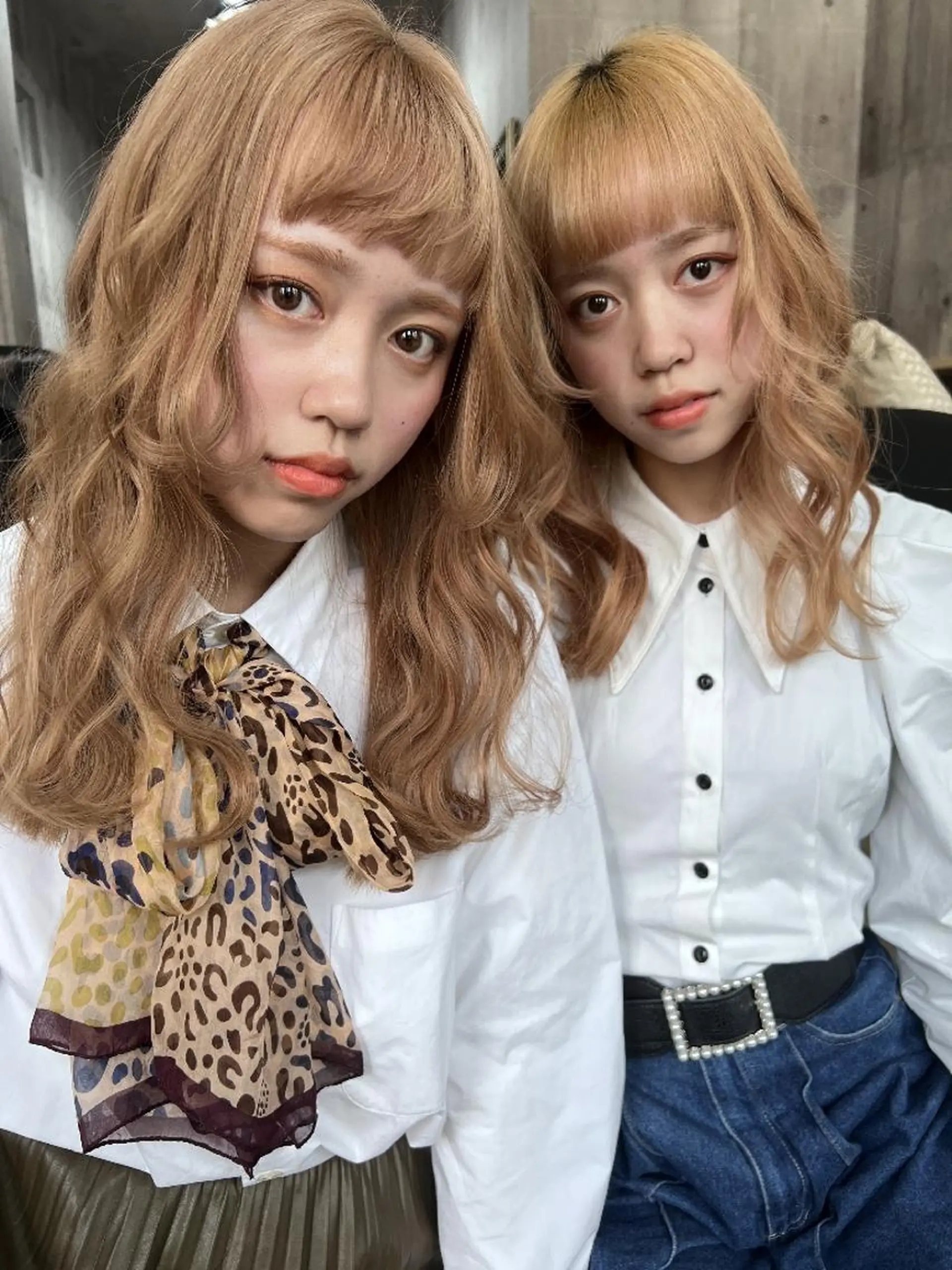 ミディアム サニーサイド大名 ダブルカラー髪質改善のヘアスタイル