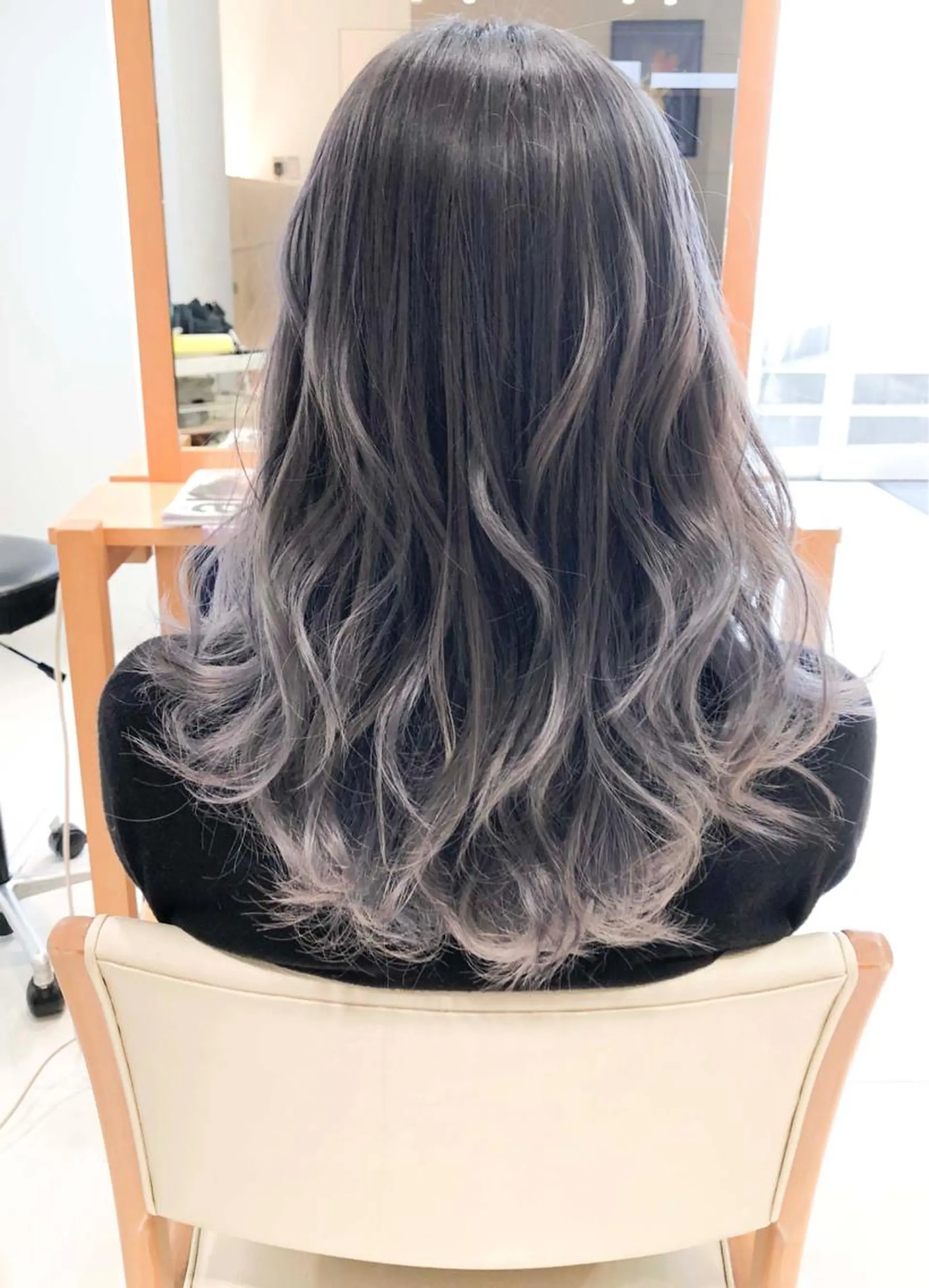 ロング カラー Days 透明感カラーのヘアスタイル