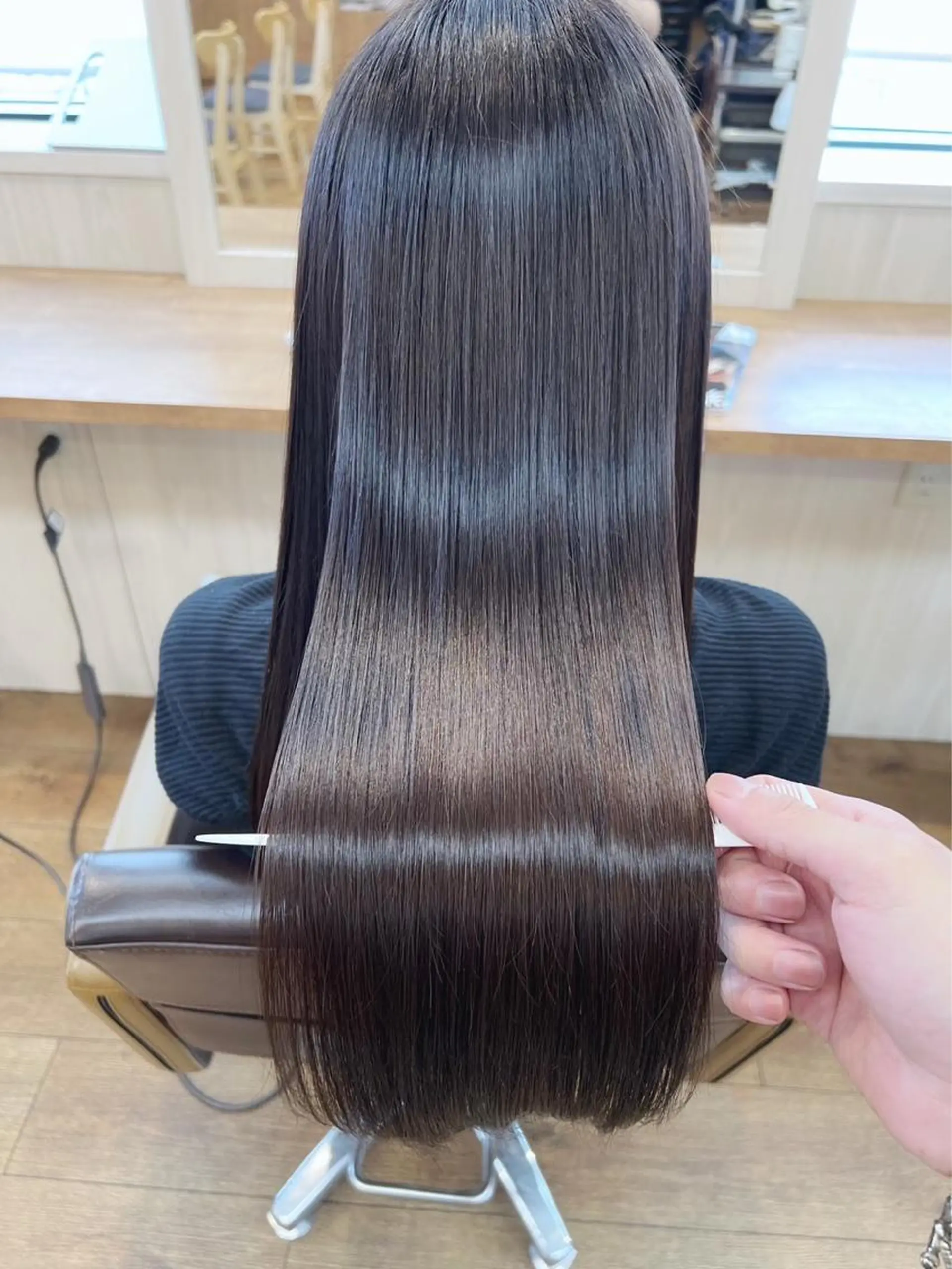 ロング 髪質改善 ロング 酸性ストレート 縮毛矯正 トリートメント newi ＋uta＊ りさのヘアスタイル