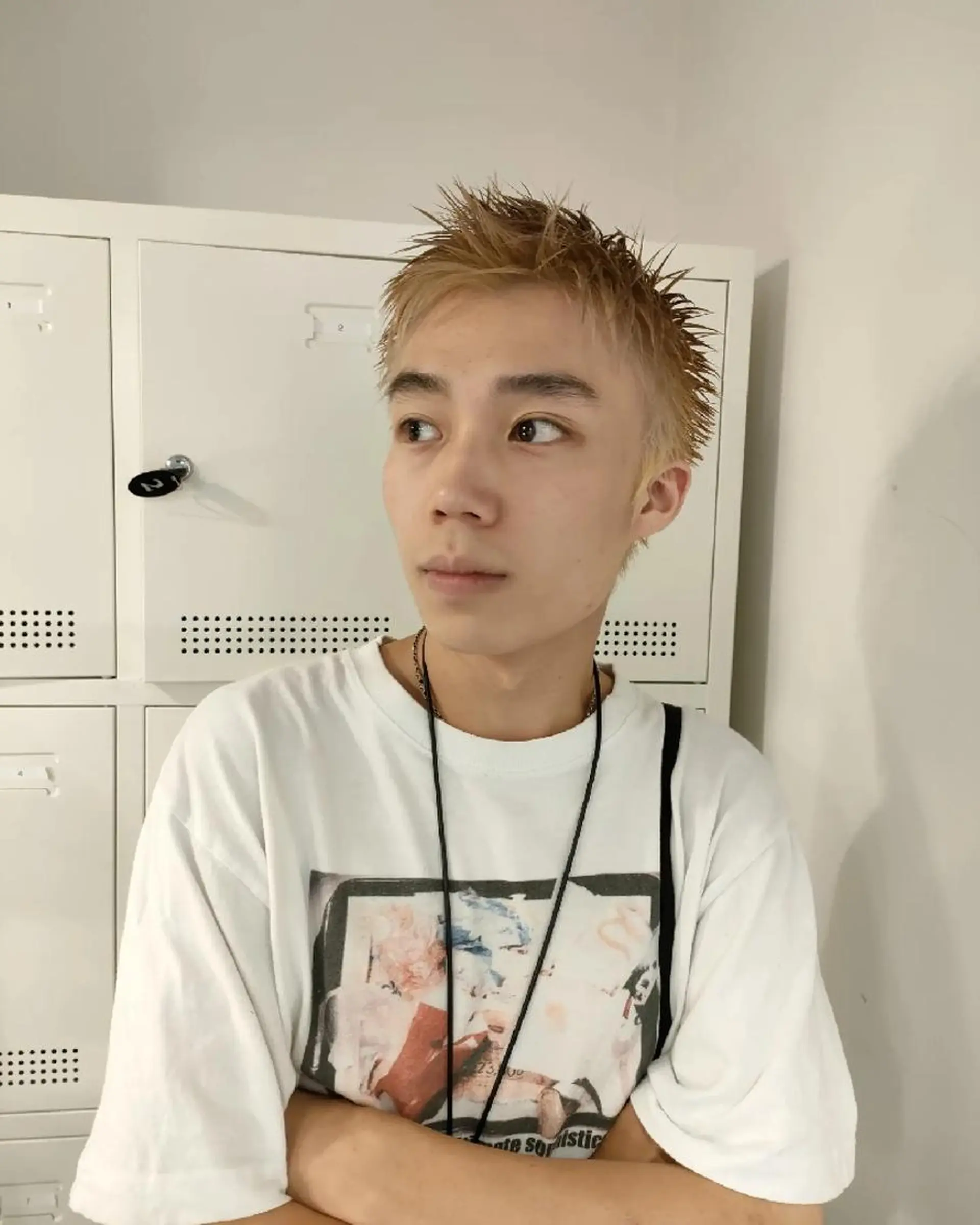 ショート カット ヘアカラー ⭕鏡のような劇艶× 自然なストレート⭕️のヘアスタイル