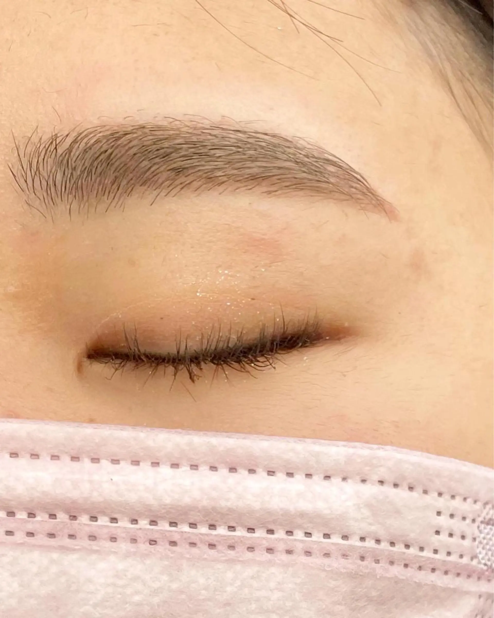 アイブロウ 鍵山 千秋のヘアスタイル