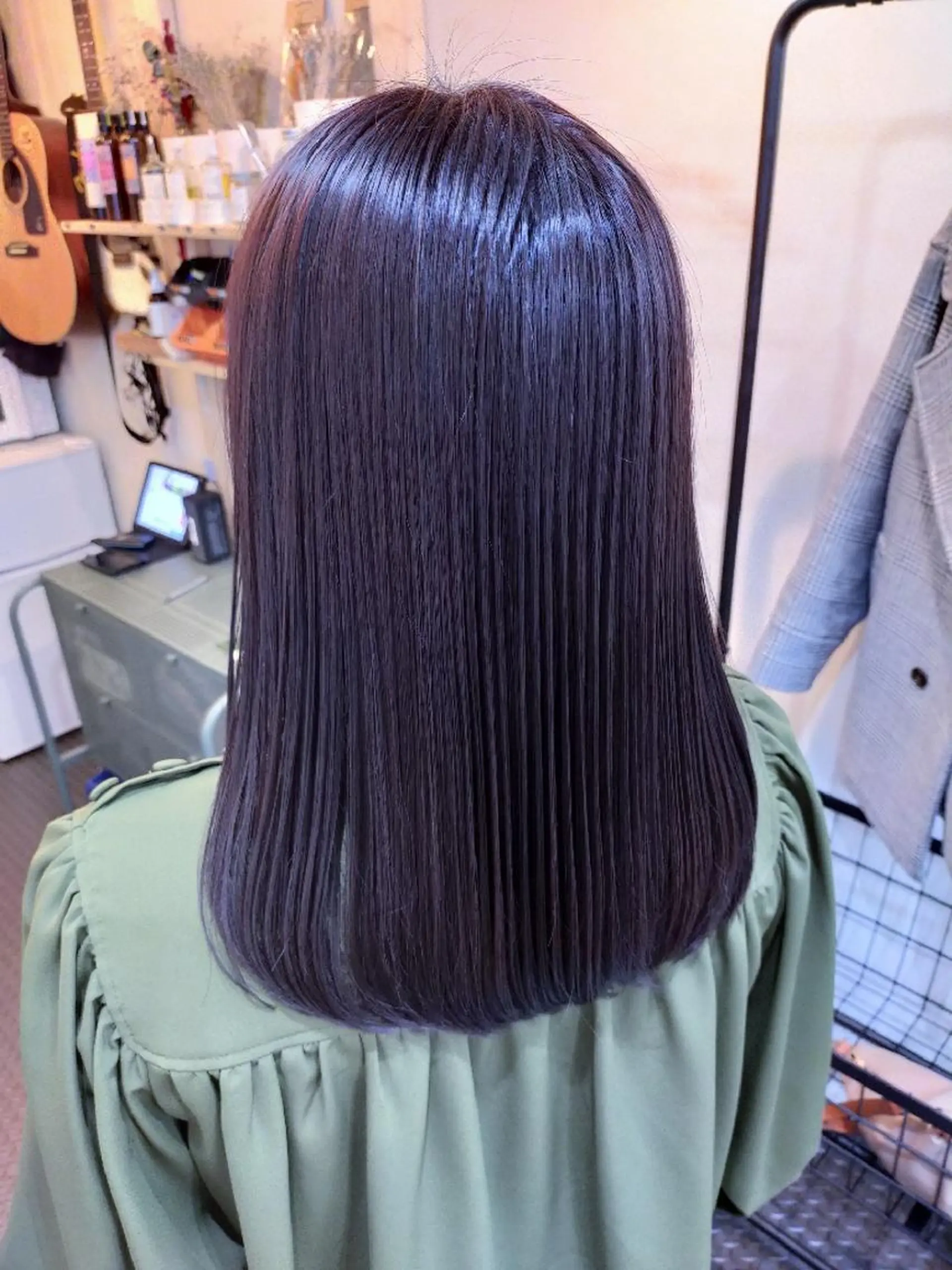ミディアム カラー ブルーカラー ブルーバイオレット バイオレットカラー カット ヘアカラー トリートメント SUN GLOW  サングロウ所属・水素トリートメント／ 髪質改善/ナカノメのヘアスタイル