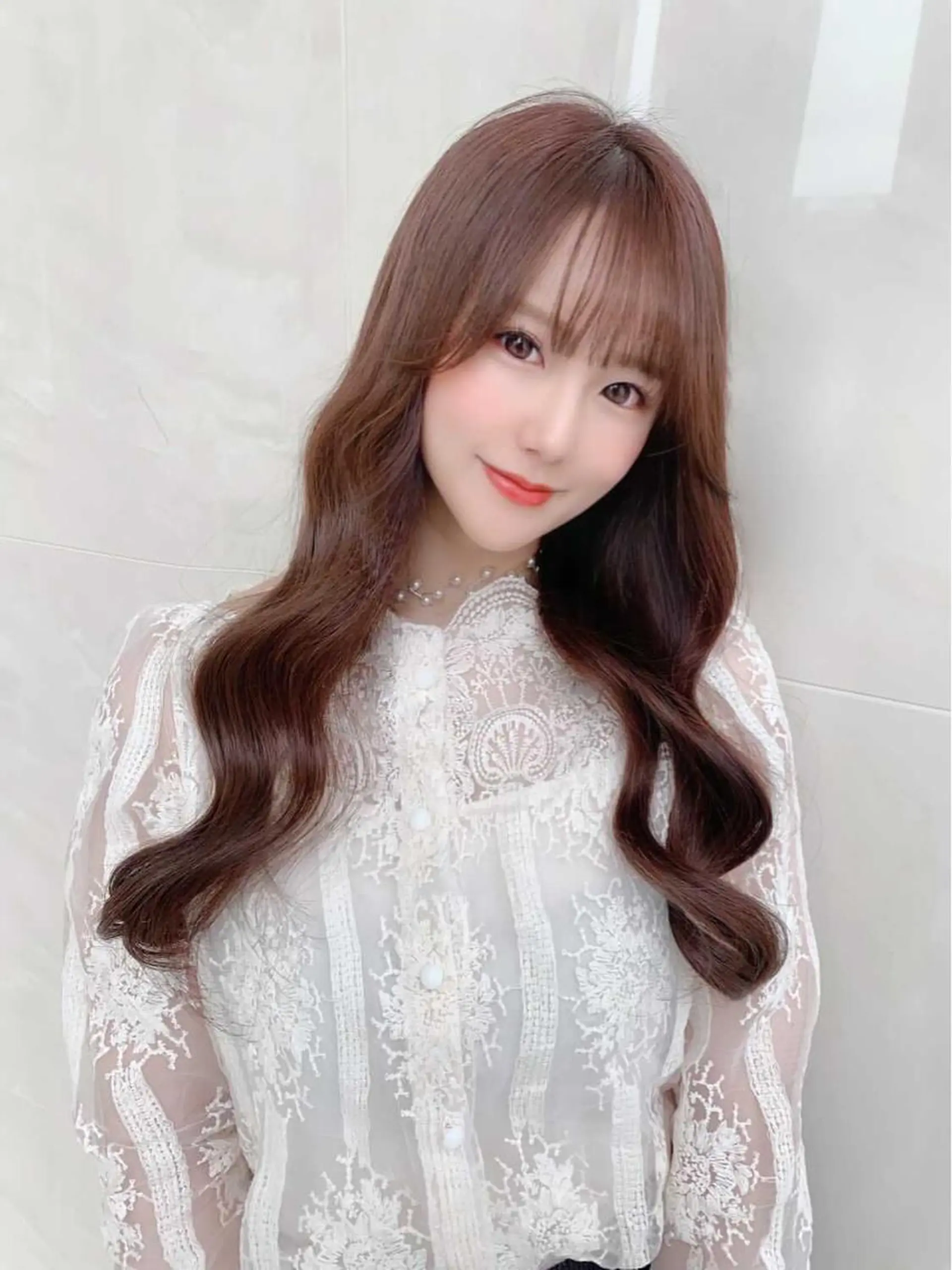 セミロング カラー アッシュ ベージュカラー 黒髪 ブリーチ ブルーカラー オリーブカラー 特化　　kaiのヘアスタイル