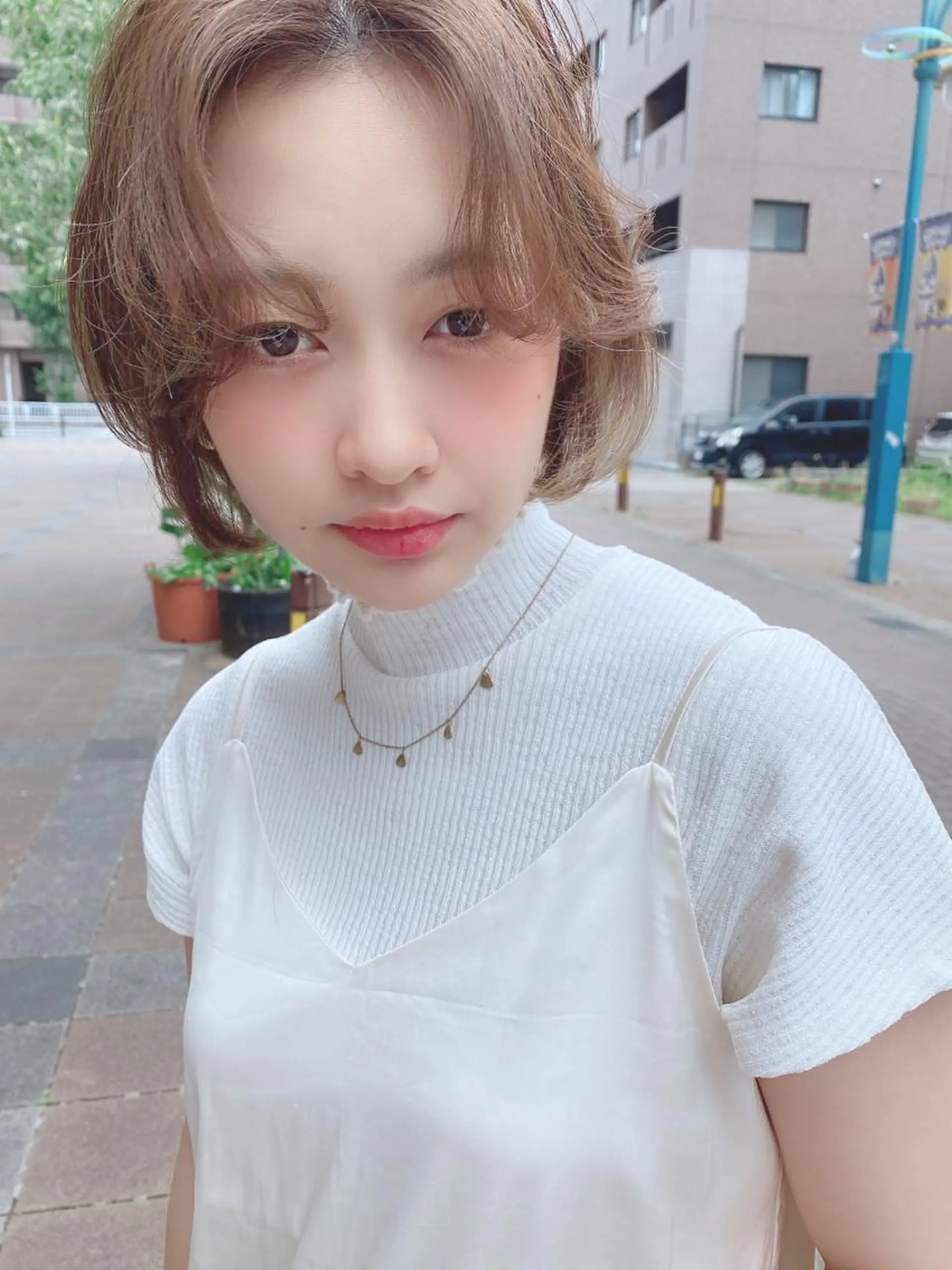 ショート カラー 明るい白髪染め専門店兵庫駅前店所属・山口 一馬のヘアスタイル