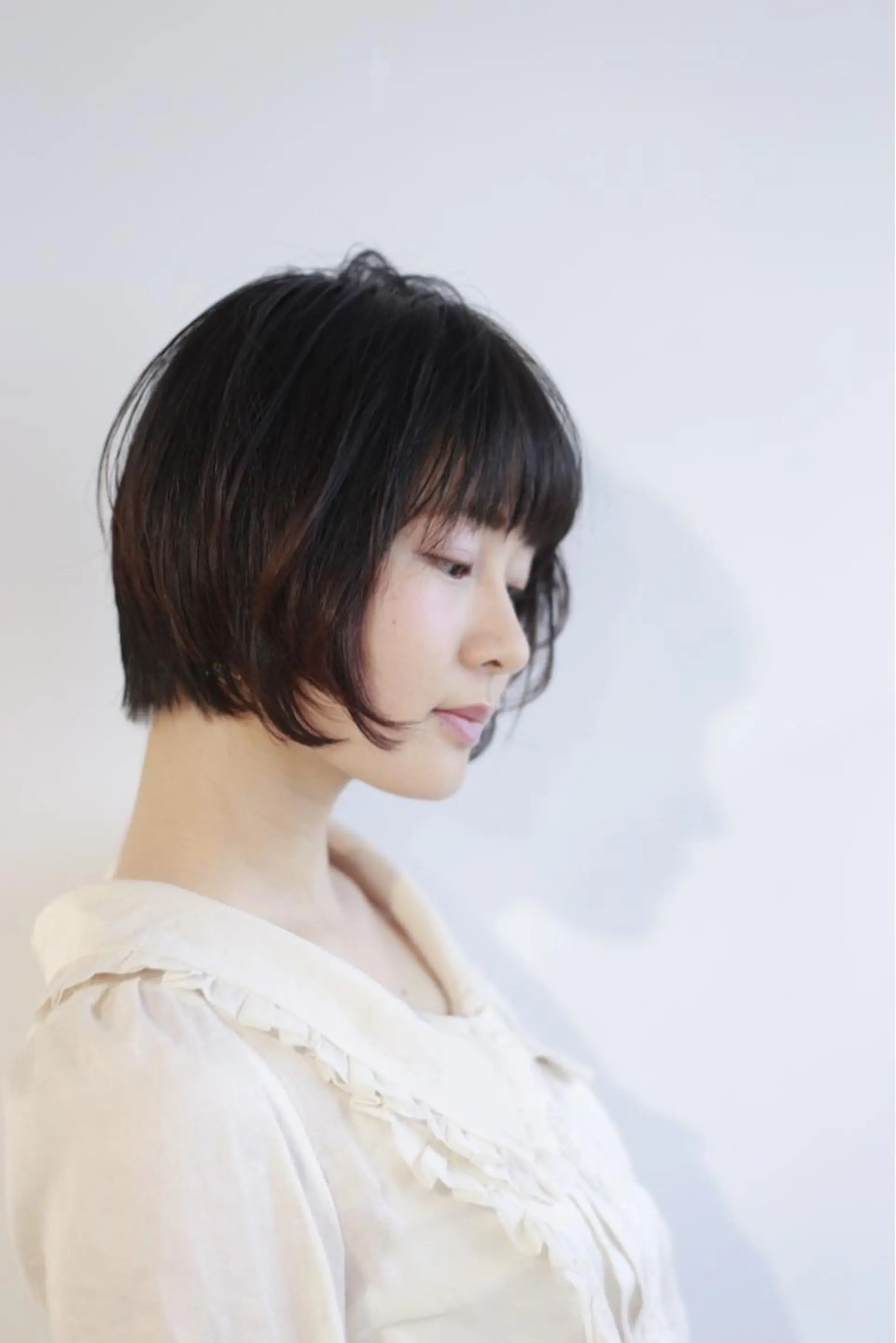 ショート ハイトーン/レイヤー /ケアブリーチ石川治のヘアスタイル