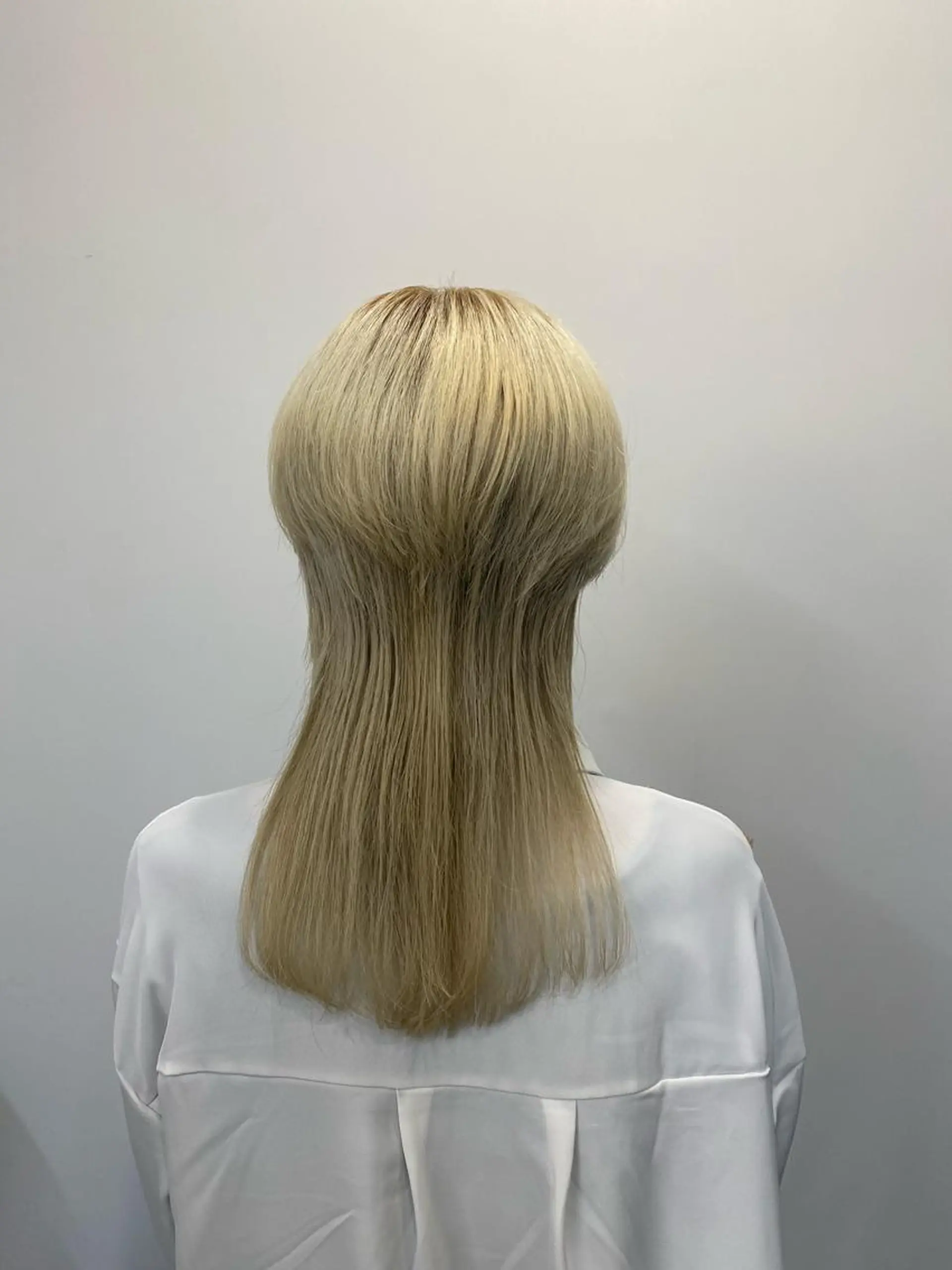 ミディアム 似合わせカット ウルフカット カット sunc所属・レイヤーカット ワンホンヘアそうたのヘアスタイル