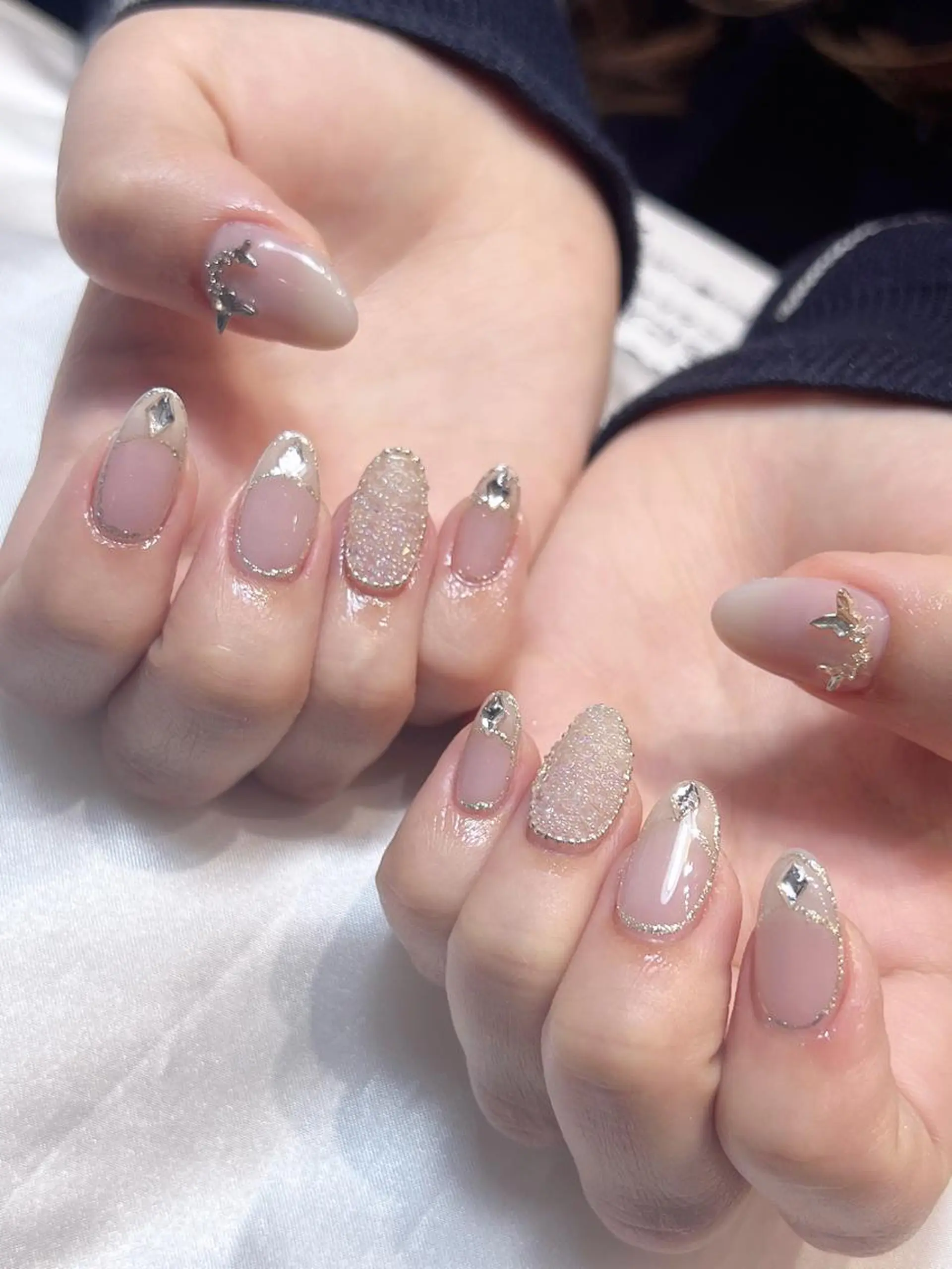 ネイル フレンチネイル ジェルネイル ラメ(グリッター) bijou nails所属・bijou nails　蓮のネイルデザイン