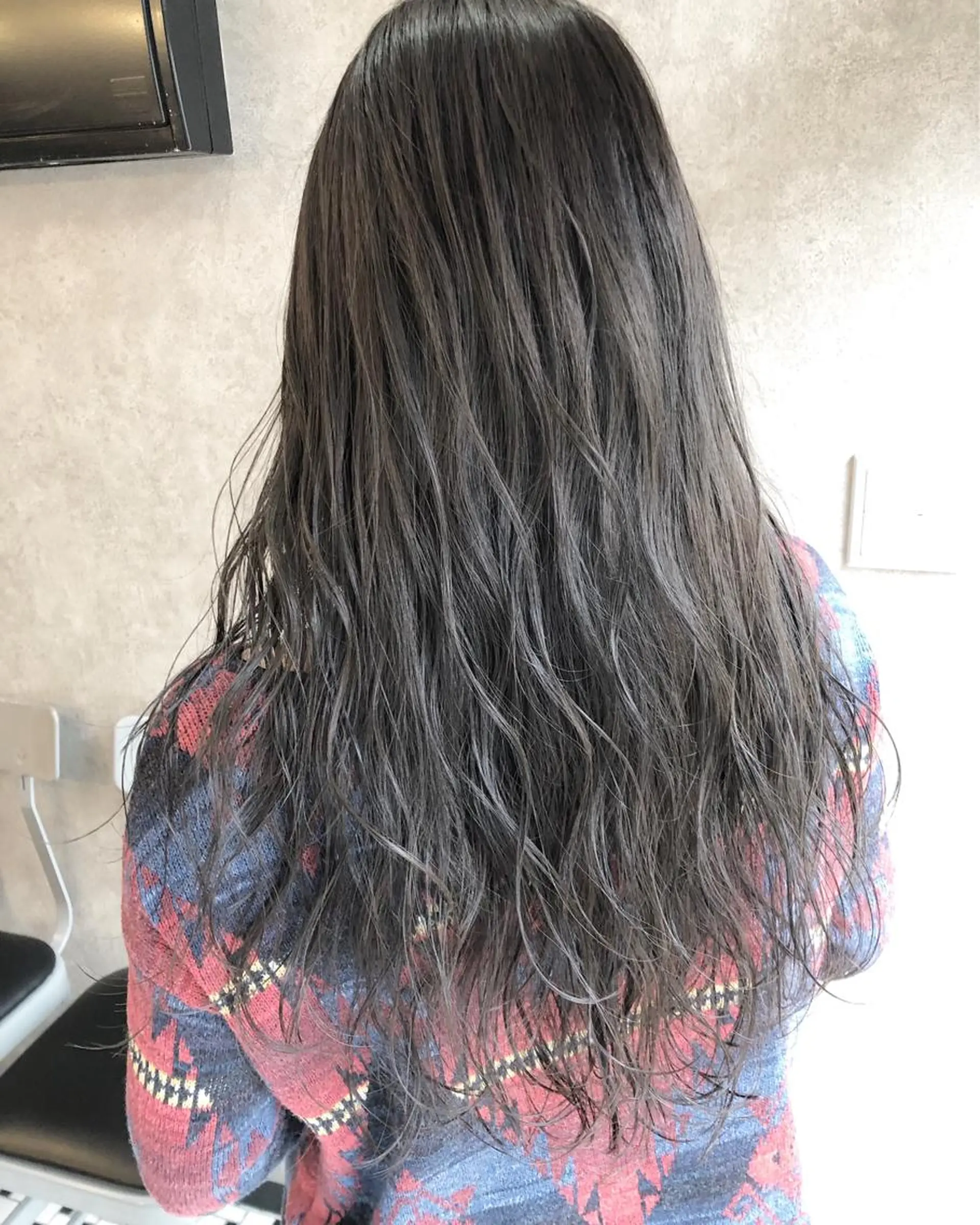 セミロング カラー 顔周りレイヤー/韓国 ブリーチminamiのヘアスタイル