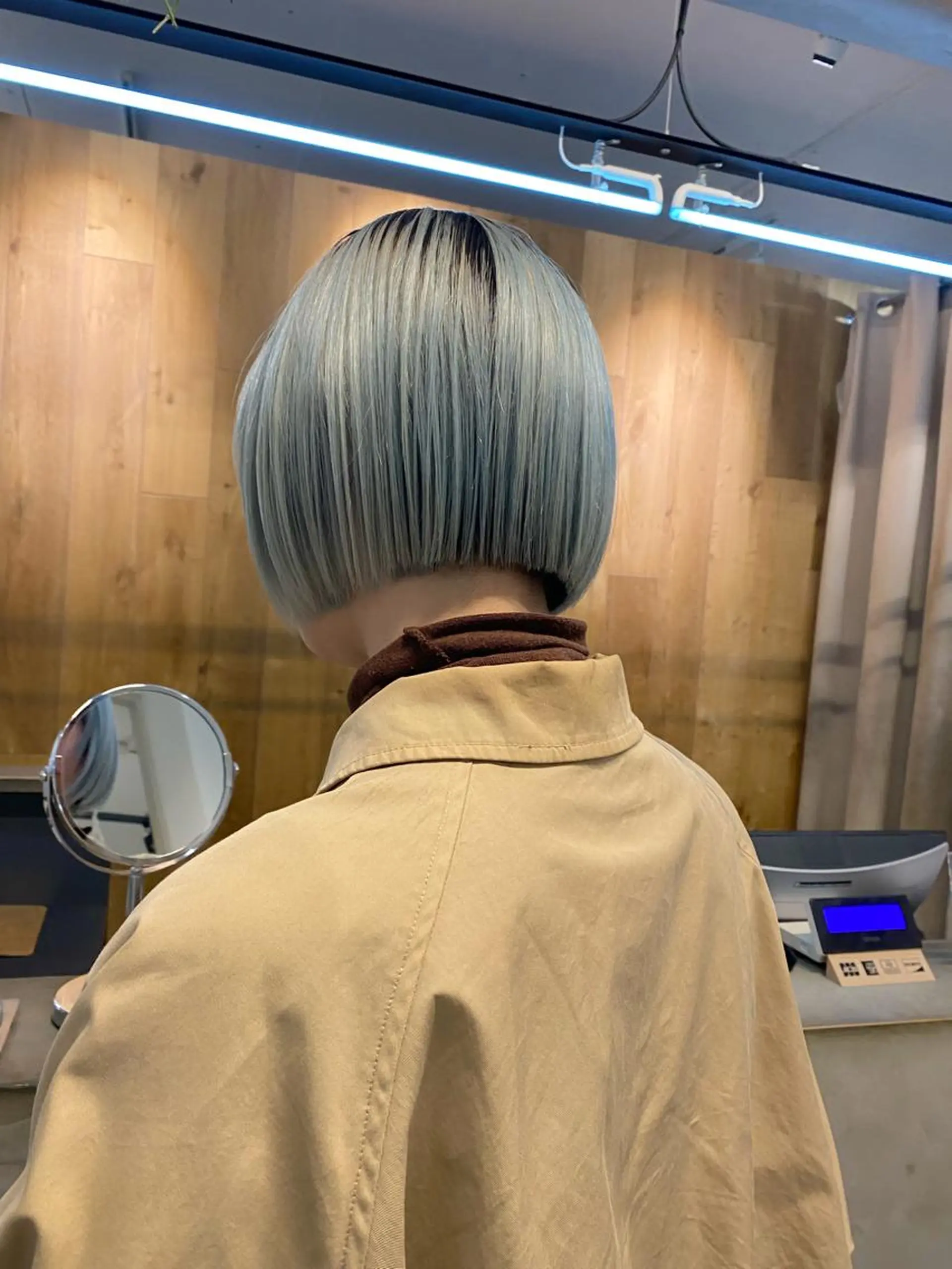 ショート カラー ブリーチ 伸ばしかけ ヘアカラー 縮毛矯正 トリートメント 艶カラー 🤍🫧/makoのヘアスタイル