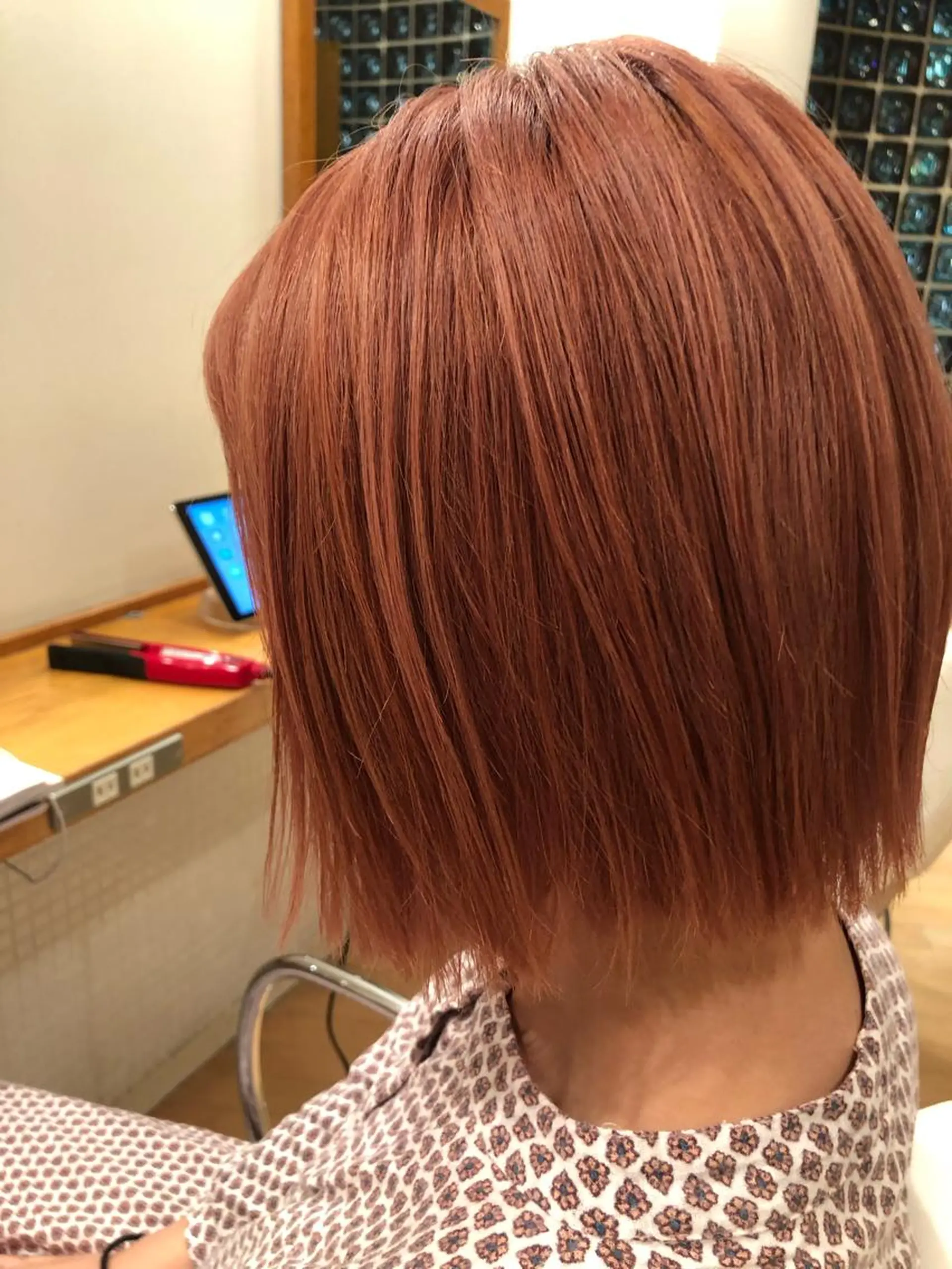ショート カラー ベージュカラー ピンクカラー ピンクベージュ 大村 凪のヘアスタイル