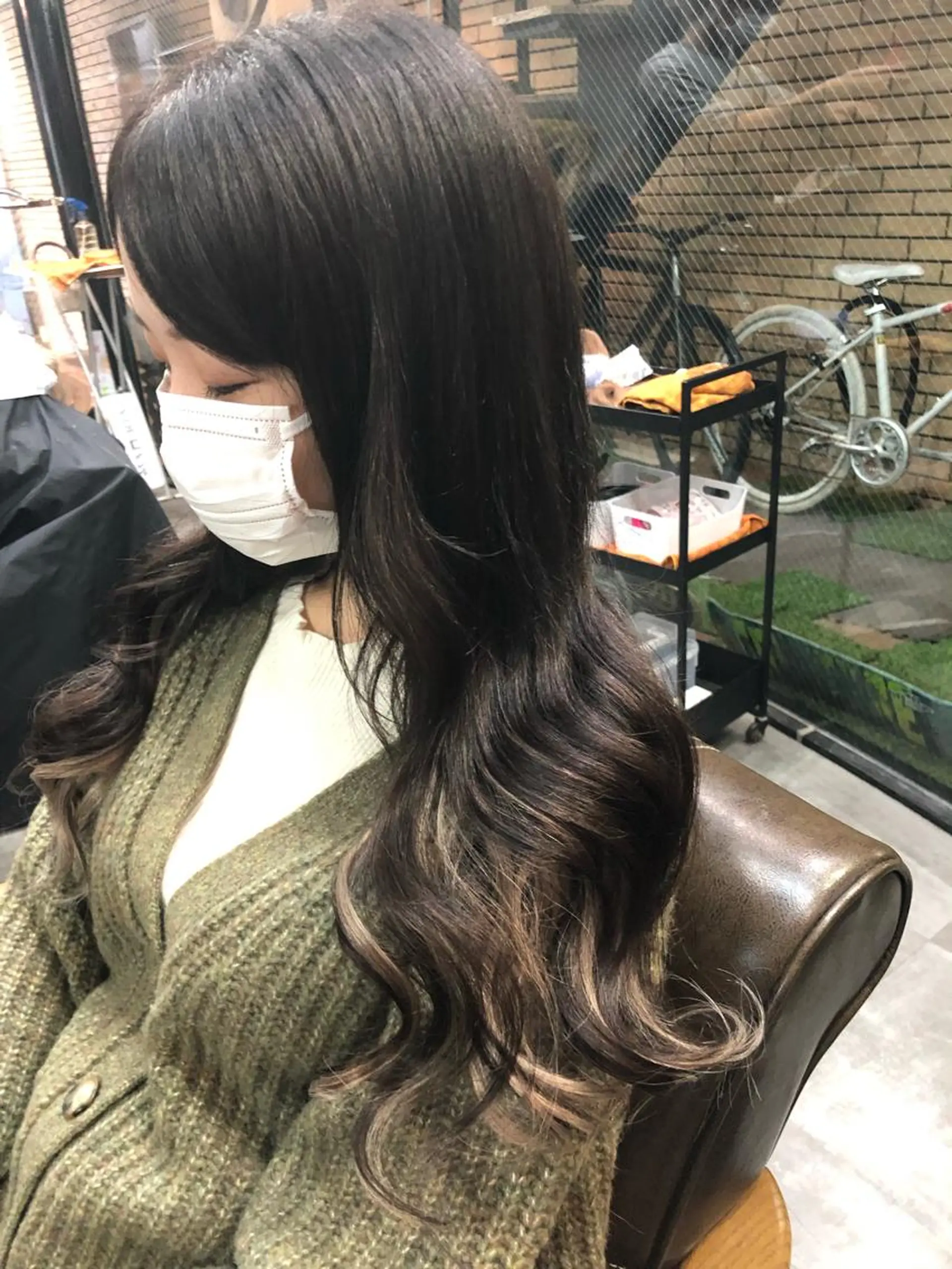 ロング カラー ヘアアレンジ ハイトーンカラー インナーカラー エクステ alpha. カラーエクステ下妻のヘアスタイル