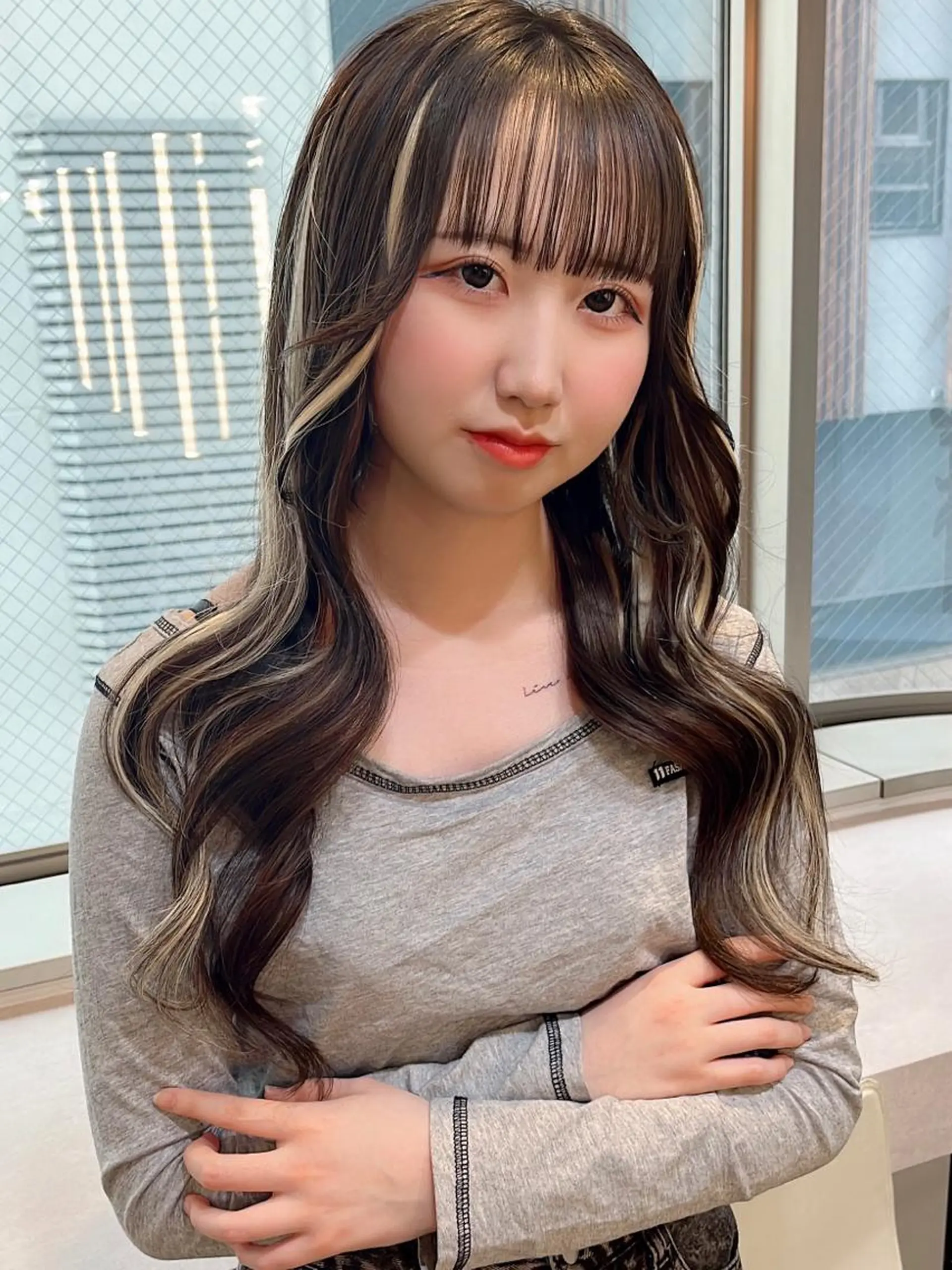 ロング ハイライト アールバイニーナ所属・R by NINA アールバイニーナのヘアスタイル