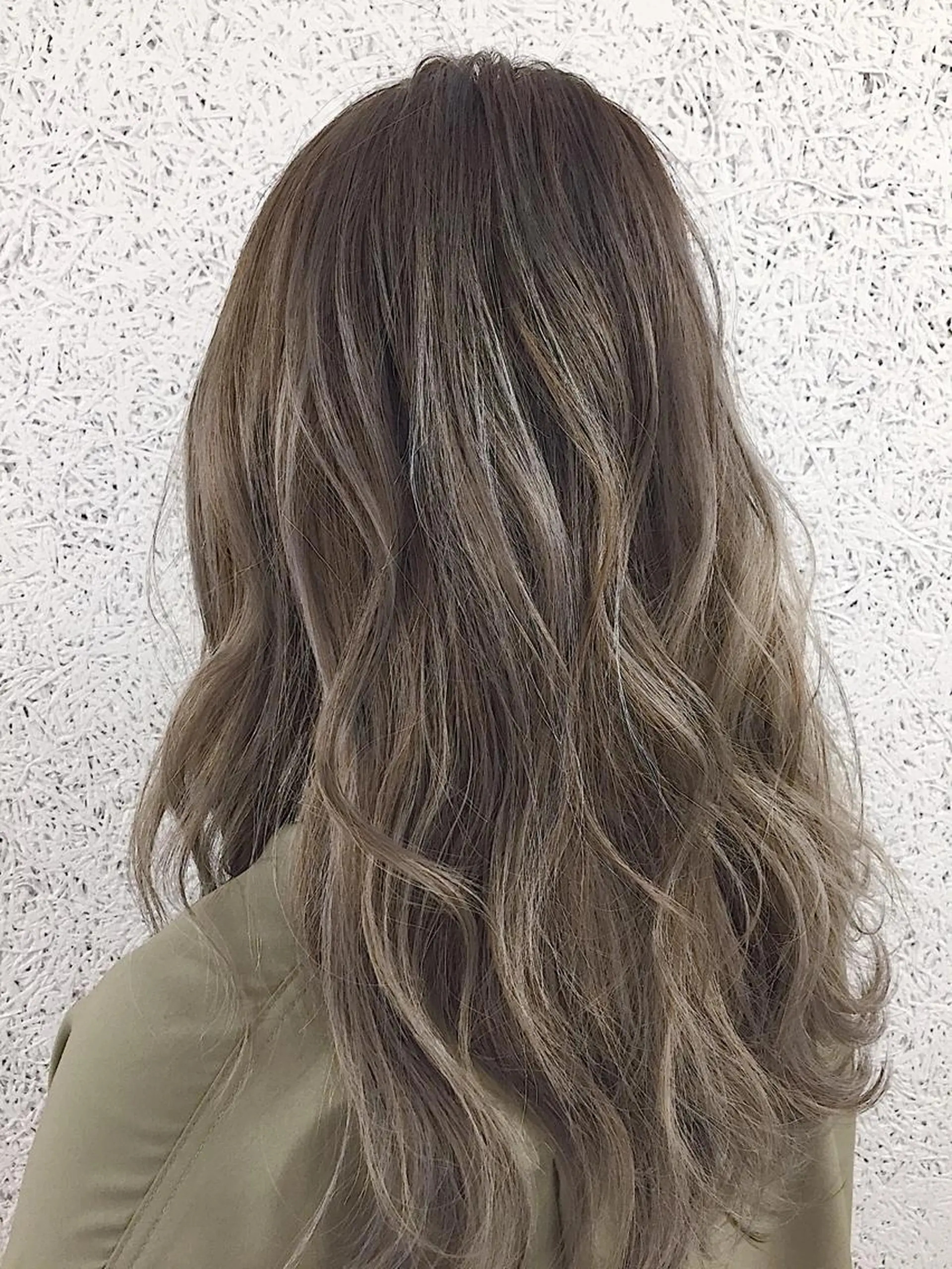 カラー パーマ ヘアアレンジ アッシュ ブリーチ ブルーカラー ブルーアッシュ ケアカラー ヘアカラー トリートメント ヘアセット ✨ハイクオリティ✨ 山本香也のヘアスタイル