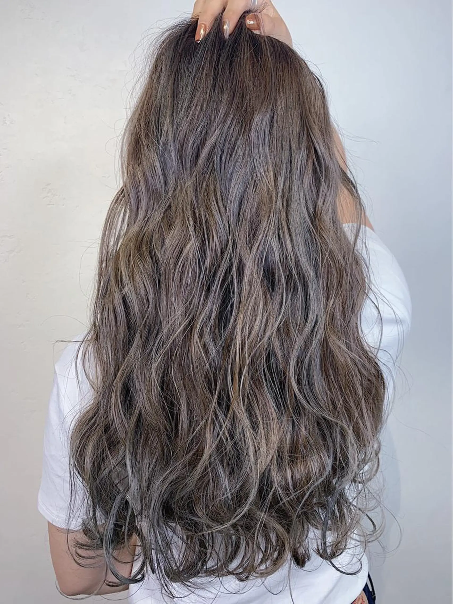 セミロング カラー カット ヘアカラー ヘッドスパ _WHITE 高槻のヘアスタイル