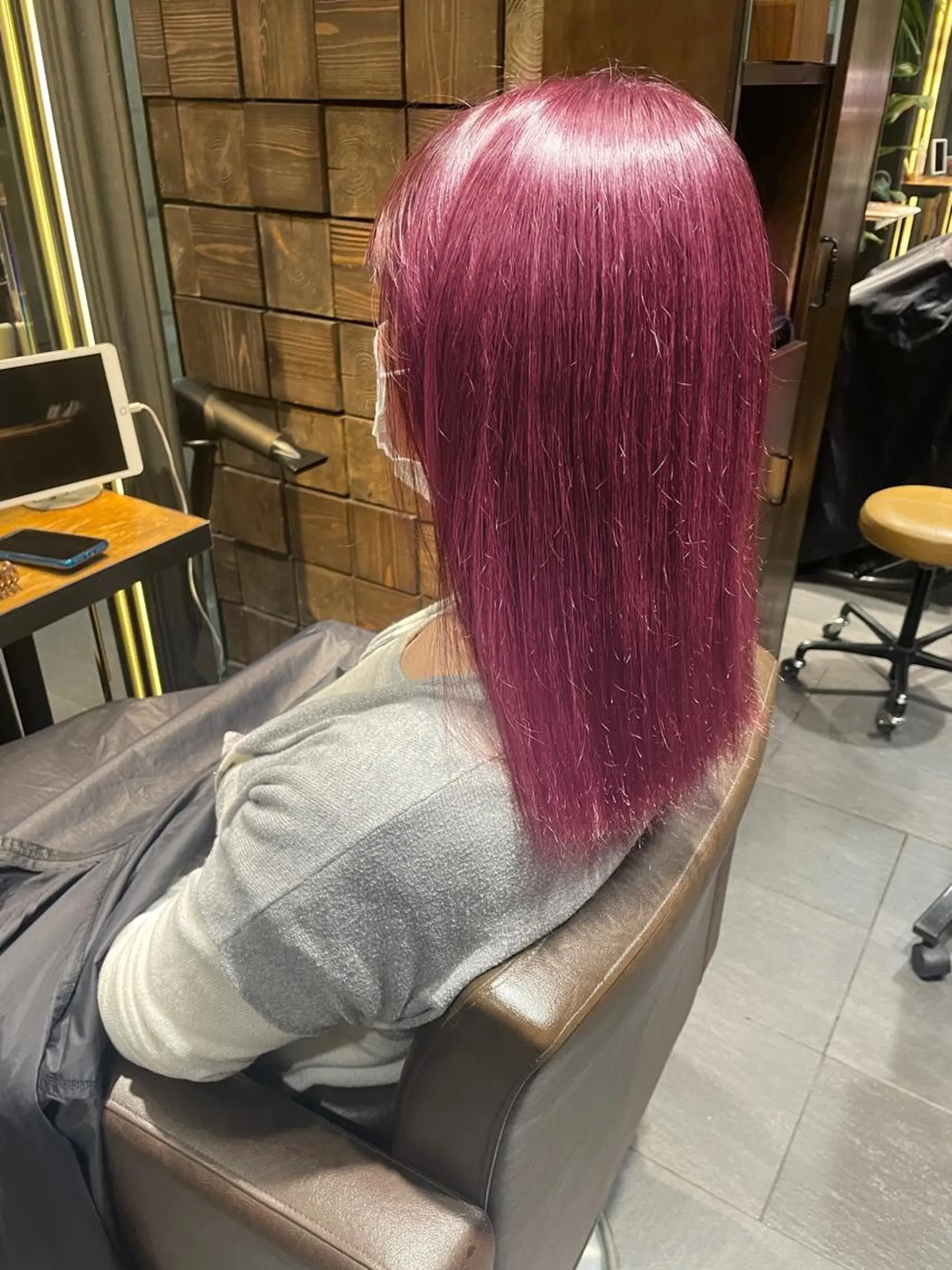 ミディアム ヘアカラー ブリーチ&縮毛矯正 🧸tomoki🧸のヘアスタイル