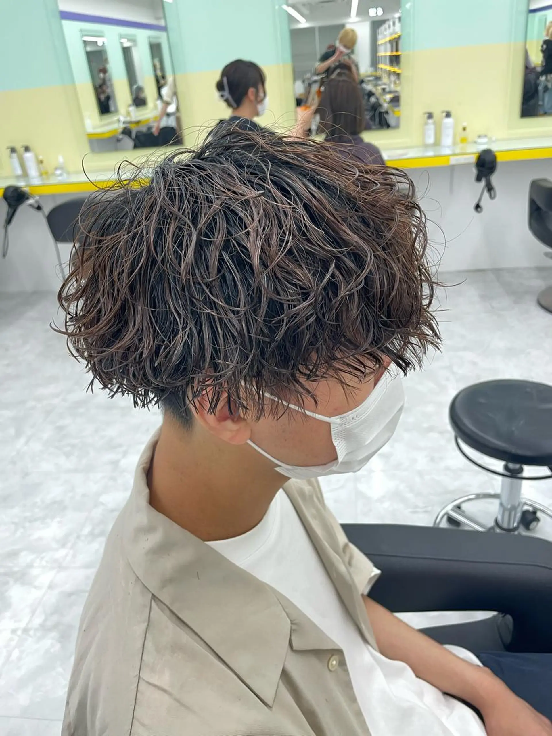 ショート パーマ ヘアアレンジ メンズ 顔まわりカット の達人のヘアスタイル