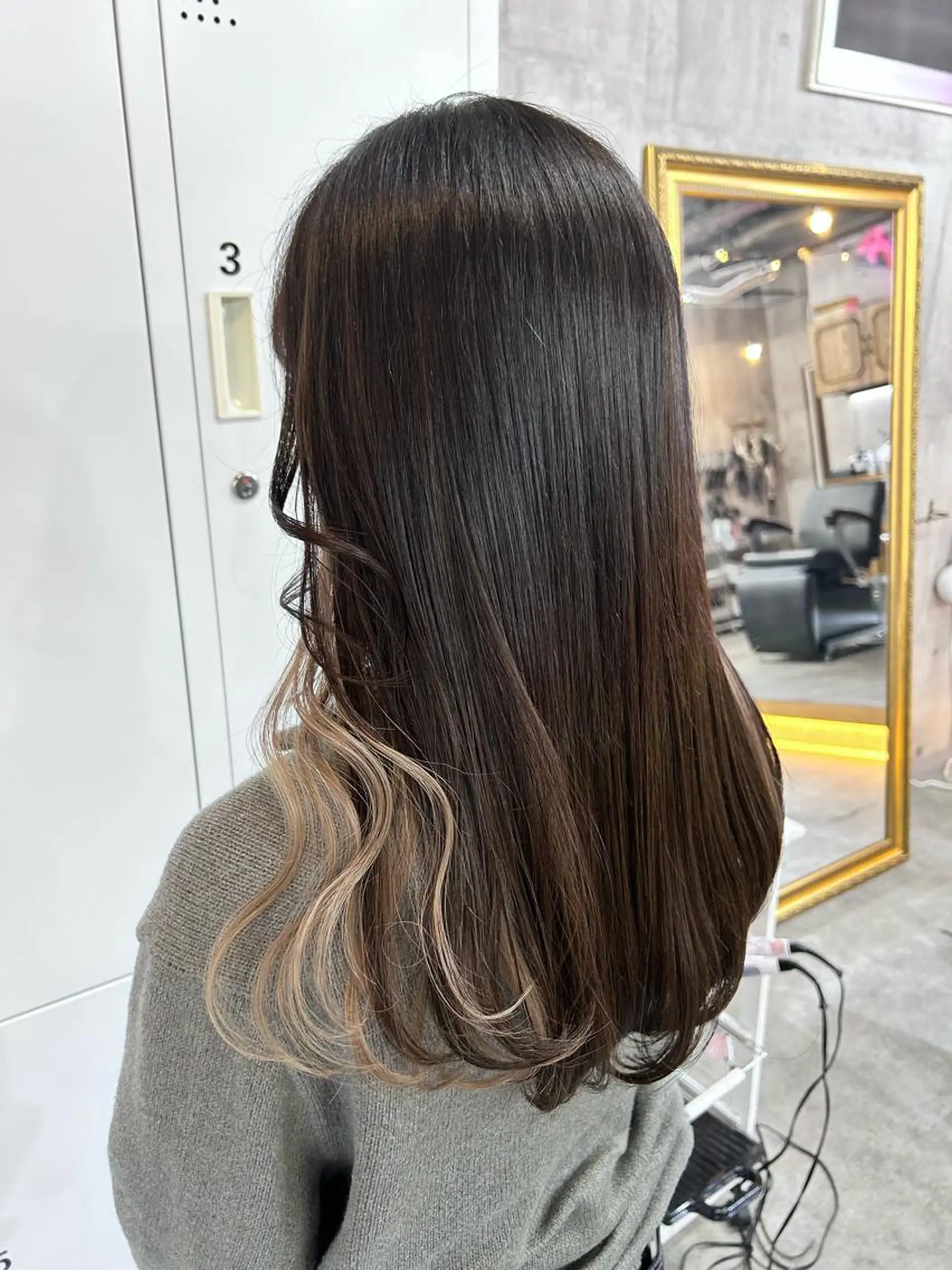 ロング カラー シールエクステ ハイライトカラー インナーカラー エクステ ハイライト エクステ SHURI❤️‍🔥 中/韓mix ♡のヘアスタイル