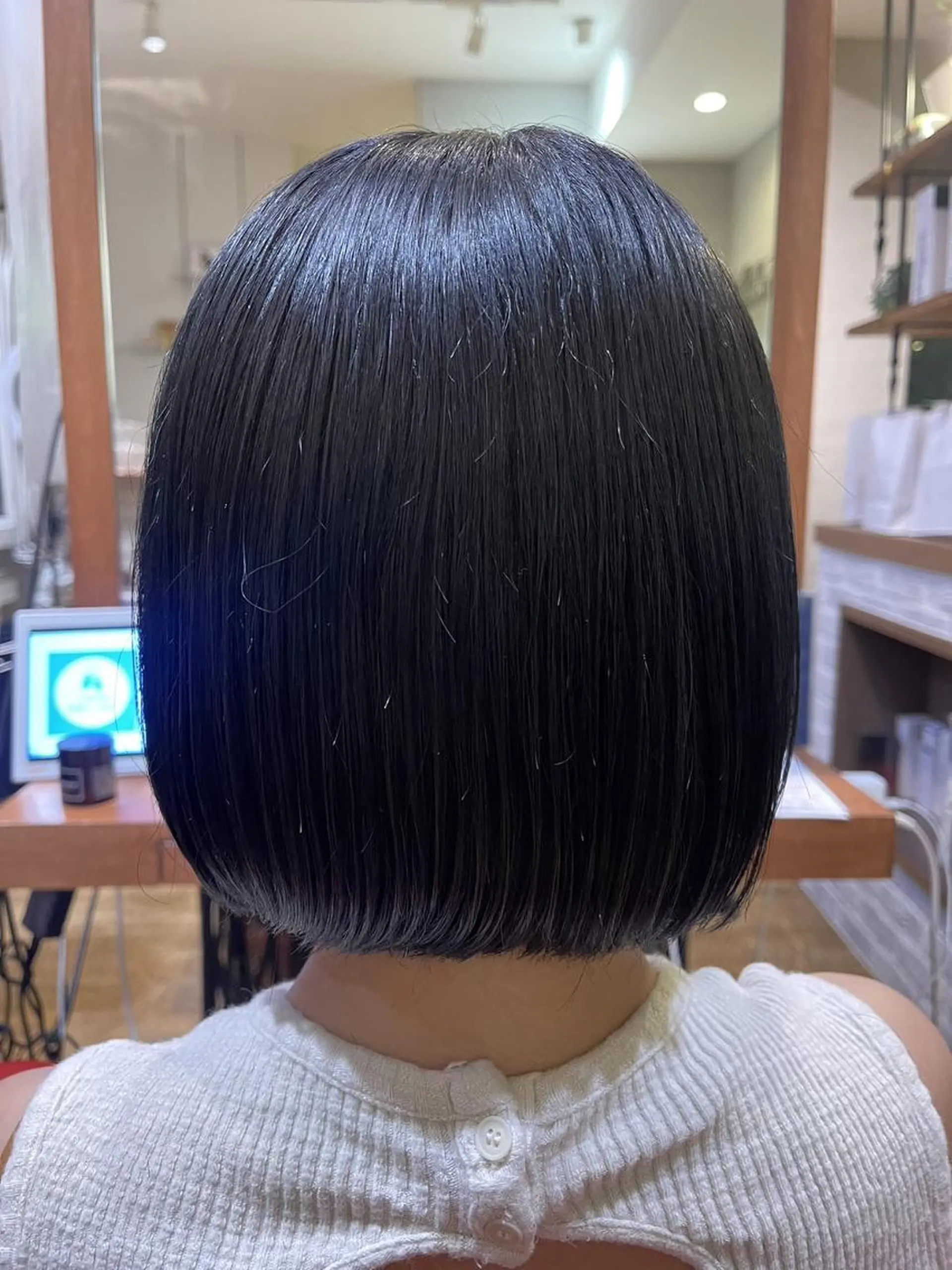 ミディアム カラー アティリー 西梅田のヘアスタイル