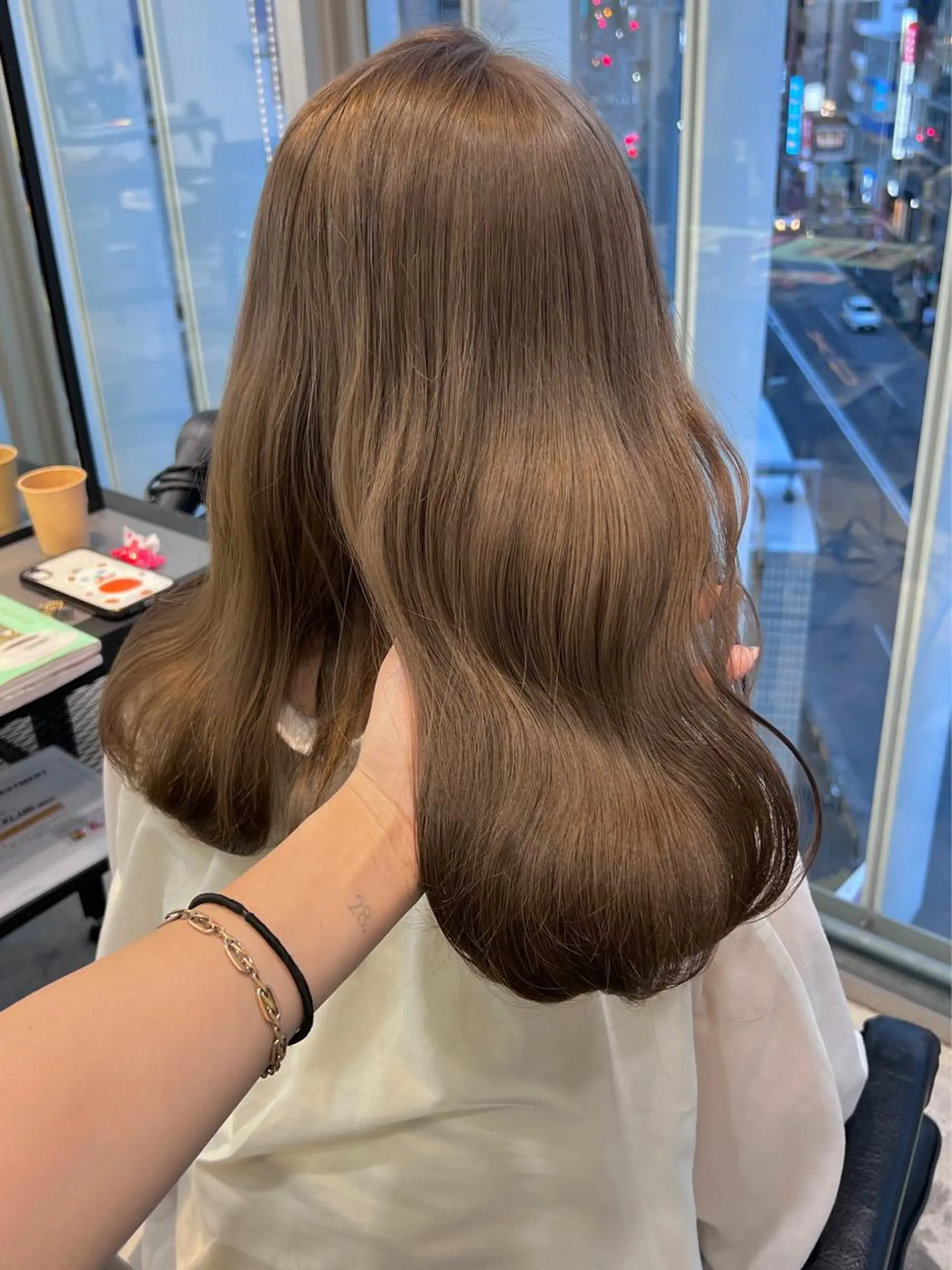 セミロング カラー ヘアアレンジ ベージュカラー ミルクティーベージュ レイヤーカット指名 No.1💖マユカのヘアスタイル