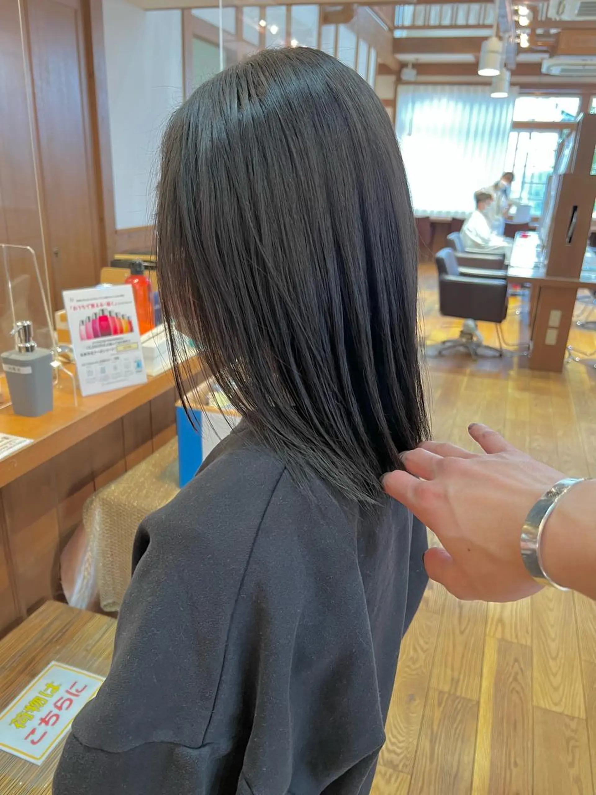 ミディアム カラー ネイル Artist 藤﨑紘成のヘアスタイル