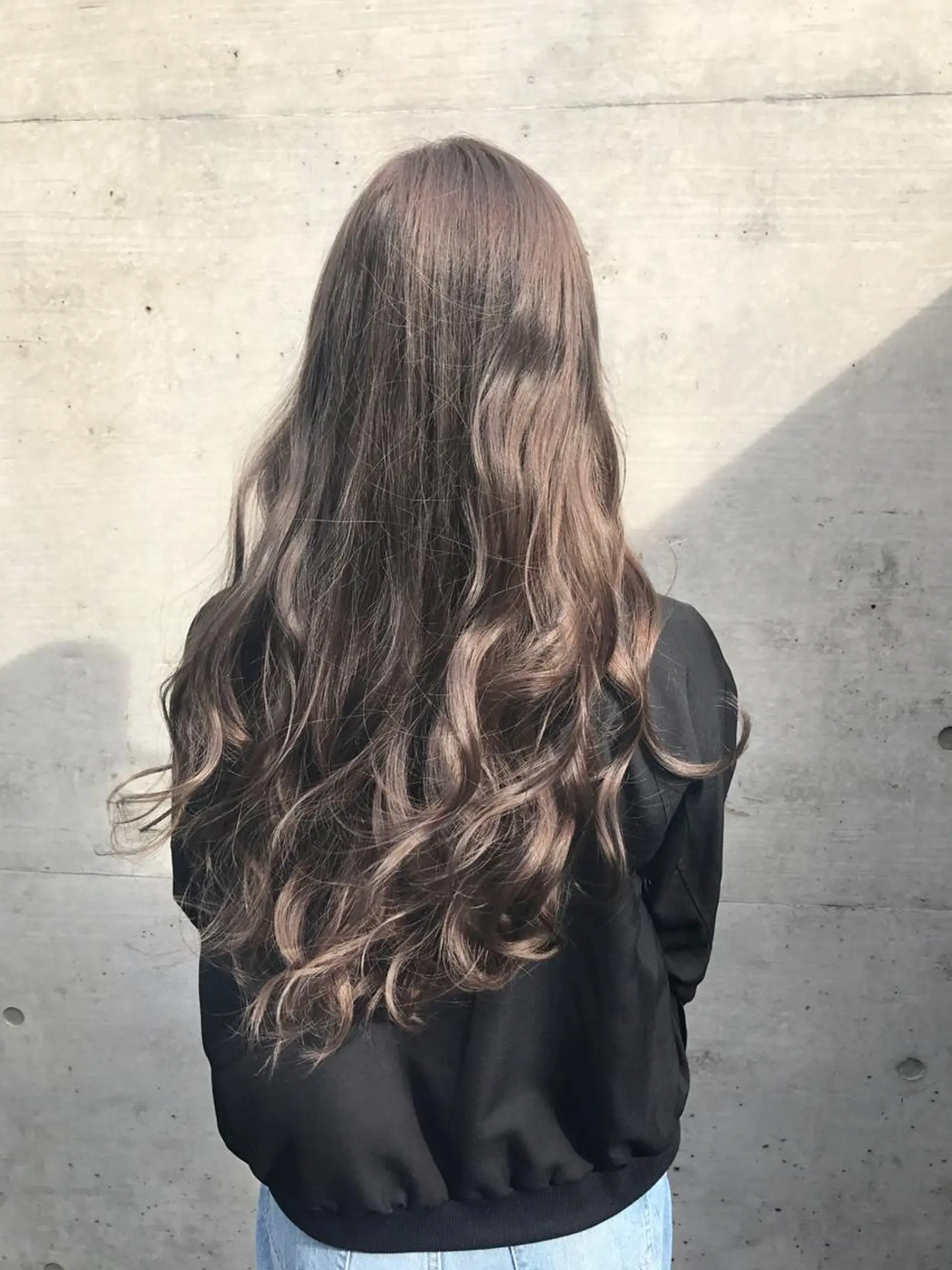 ロング カラー アッシュ バイオレットカラー レイヤーカット ロング ローレイヤー ていねい技術No.1 🌈諏訪 健太のヘアスタイル