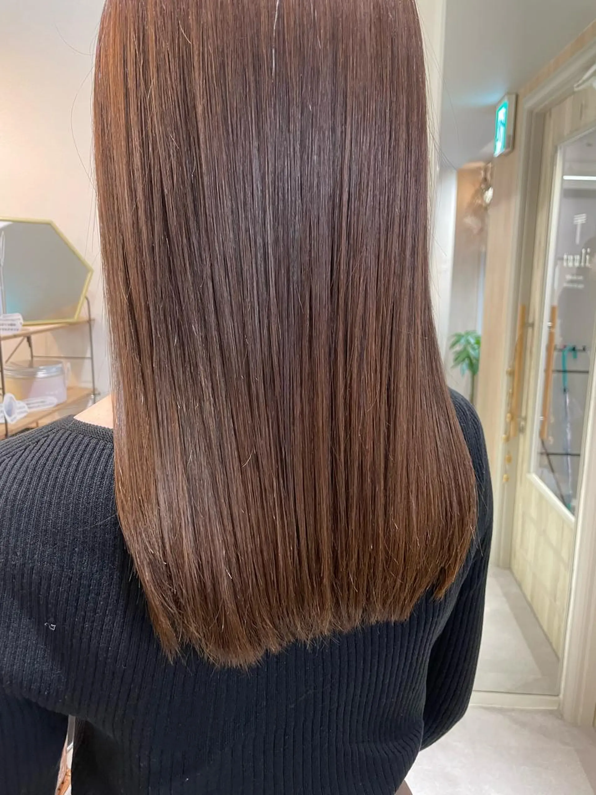 セミロング カラー カット ヘアカラー トリートメント 西 めぐみのヘアスタイル