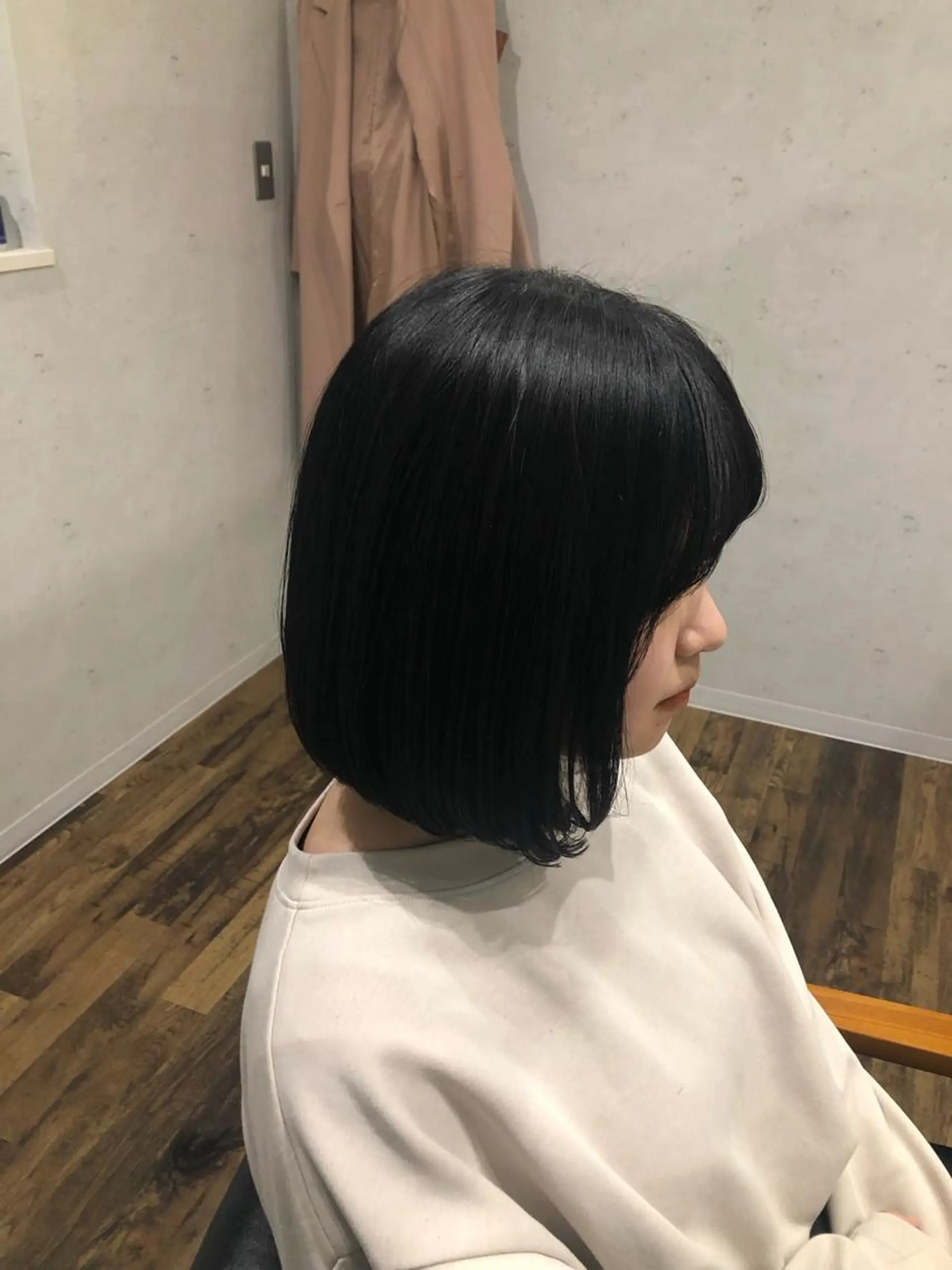 ミディアム ボブ 顔周りカット レイヤーカット 小顔カット Rounds by LIEN 錦糸町所属・ナチュラルカラー 錦糸町【三橋衿奈】のヘアスタイル