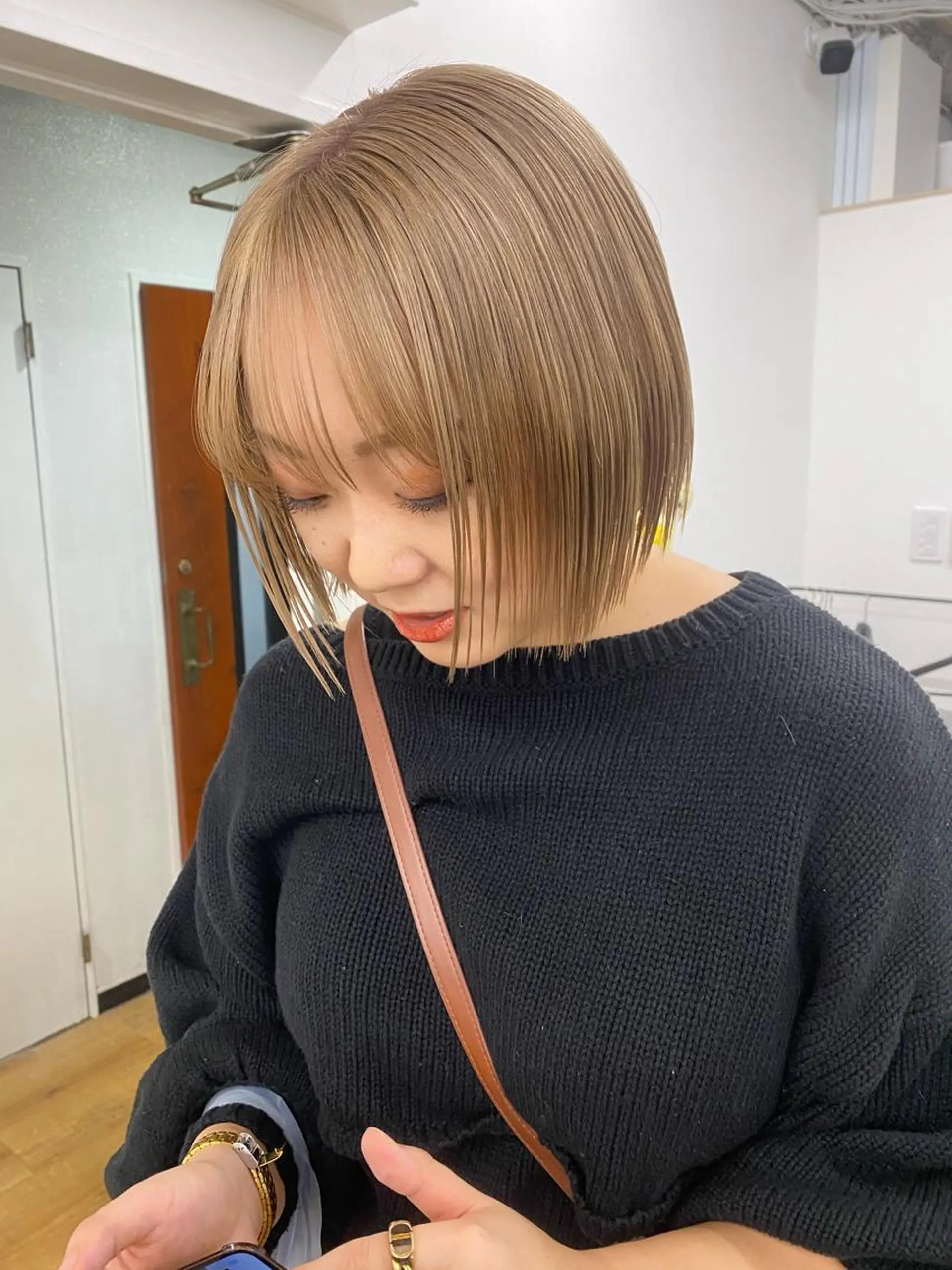 ショート カラー パーマ ヘアアレンジ ネイル マツエク・マツパ アイブロウ 結婚式・ブライダル アッシュ アッシュブラウン バレイヤージュ ベージュカラー カット ヘアカラー トリートメント 韓国風×透明感カラー 髪質改善オタベシンヤのヘアスタイル