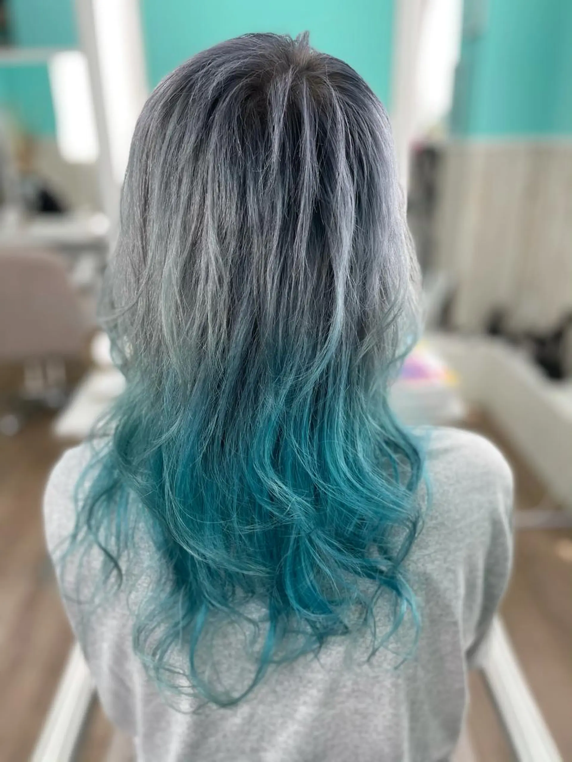 セミロング ヘアカラー トリートメント 🐆アンドウ チカコ🦓のヘアスタイル