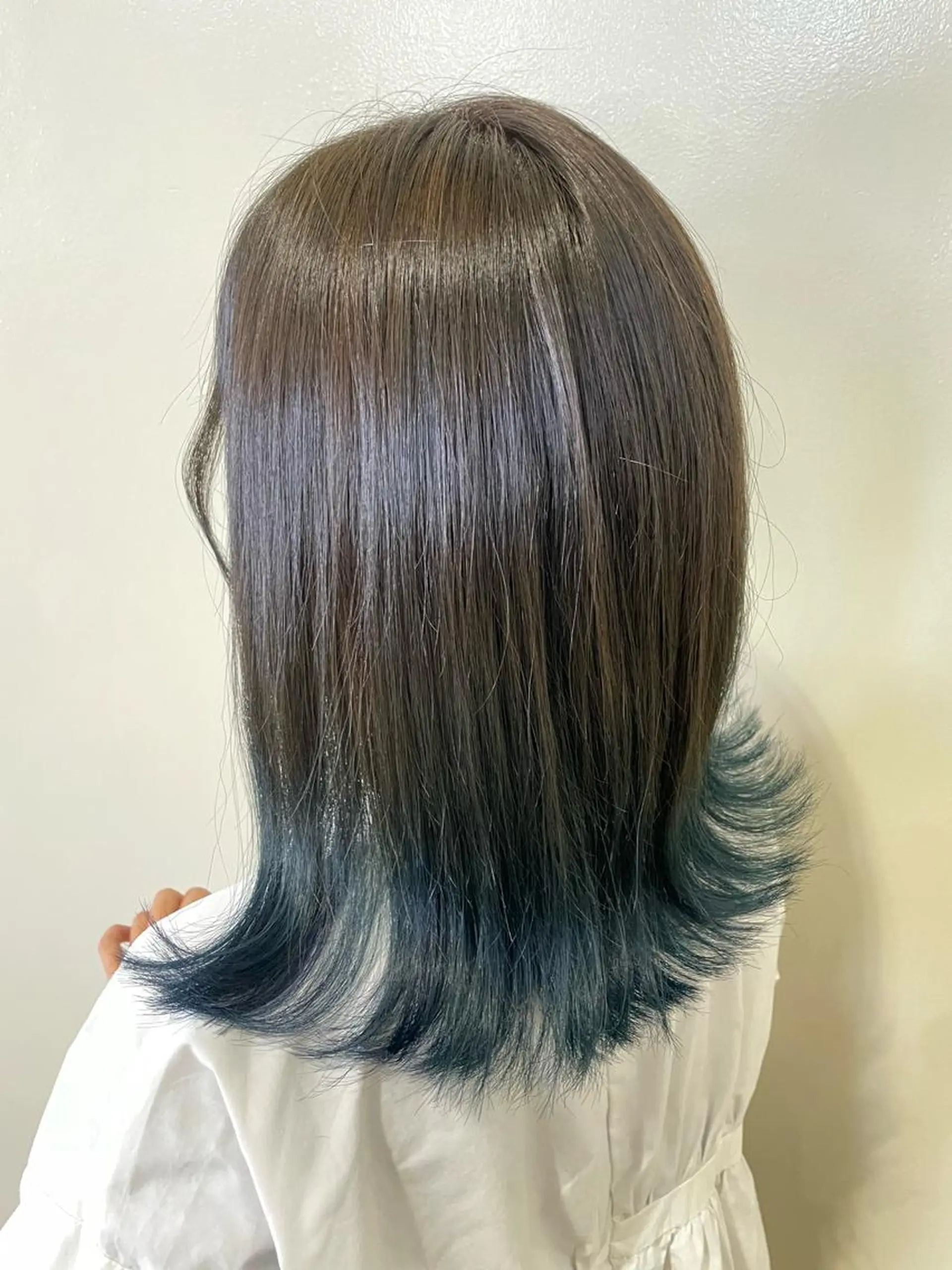 ミディアム カラー ブリーチ ブルーカラー ヘアカラー トリートメント 加藤 舜稀のヘアスタイル