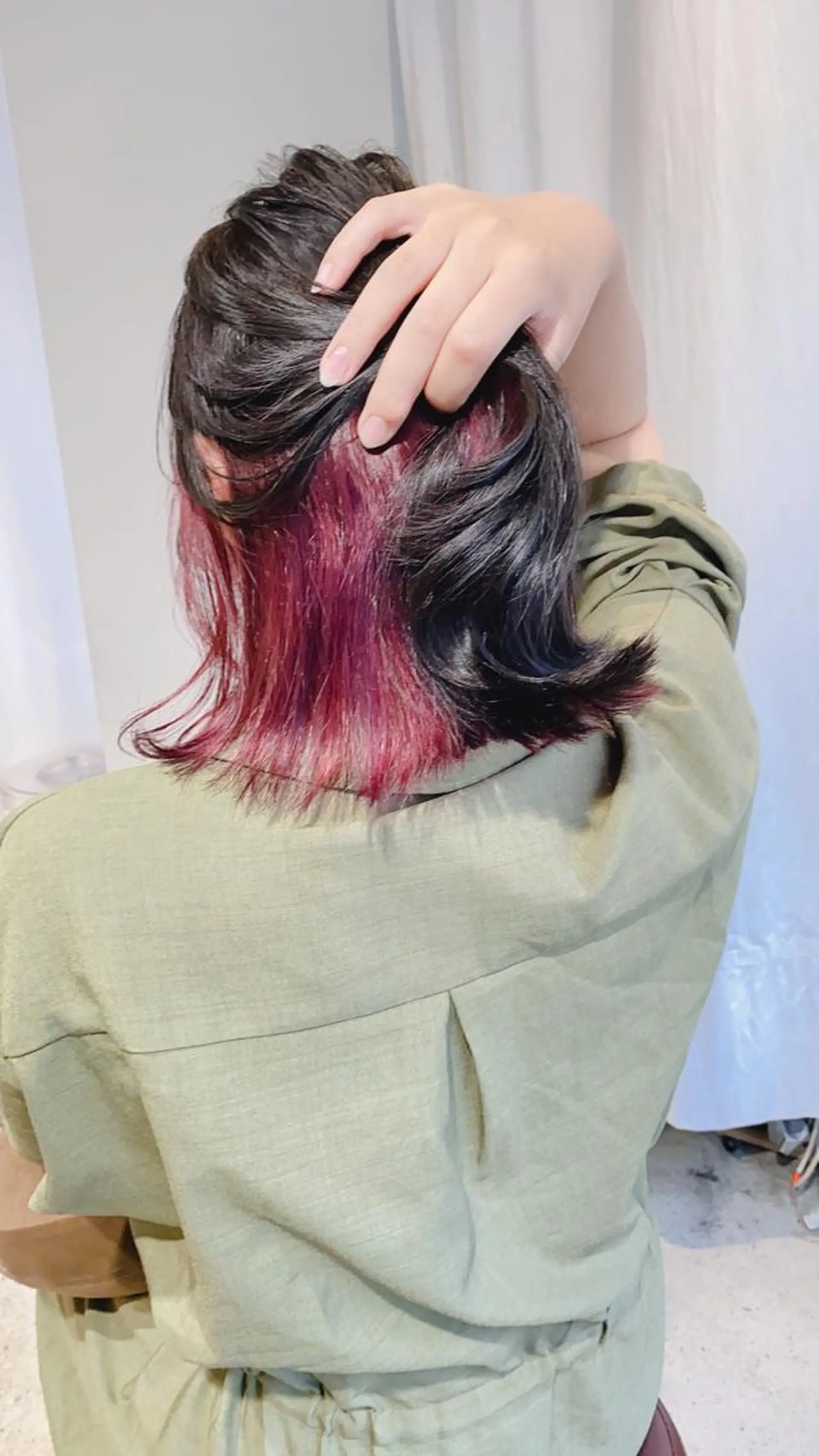 ミディアム ショートボブ アッシュ ボブ 外国人風カラー ハイライト ヘアカラー メンズツイスパ ショートフクヤマシンのヘアスタイル