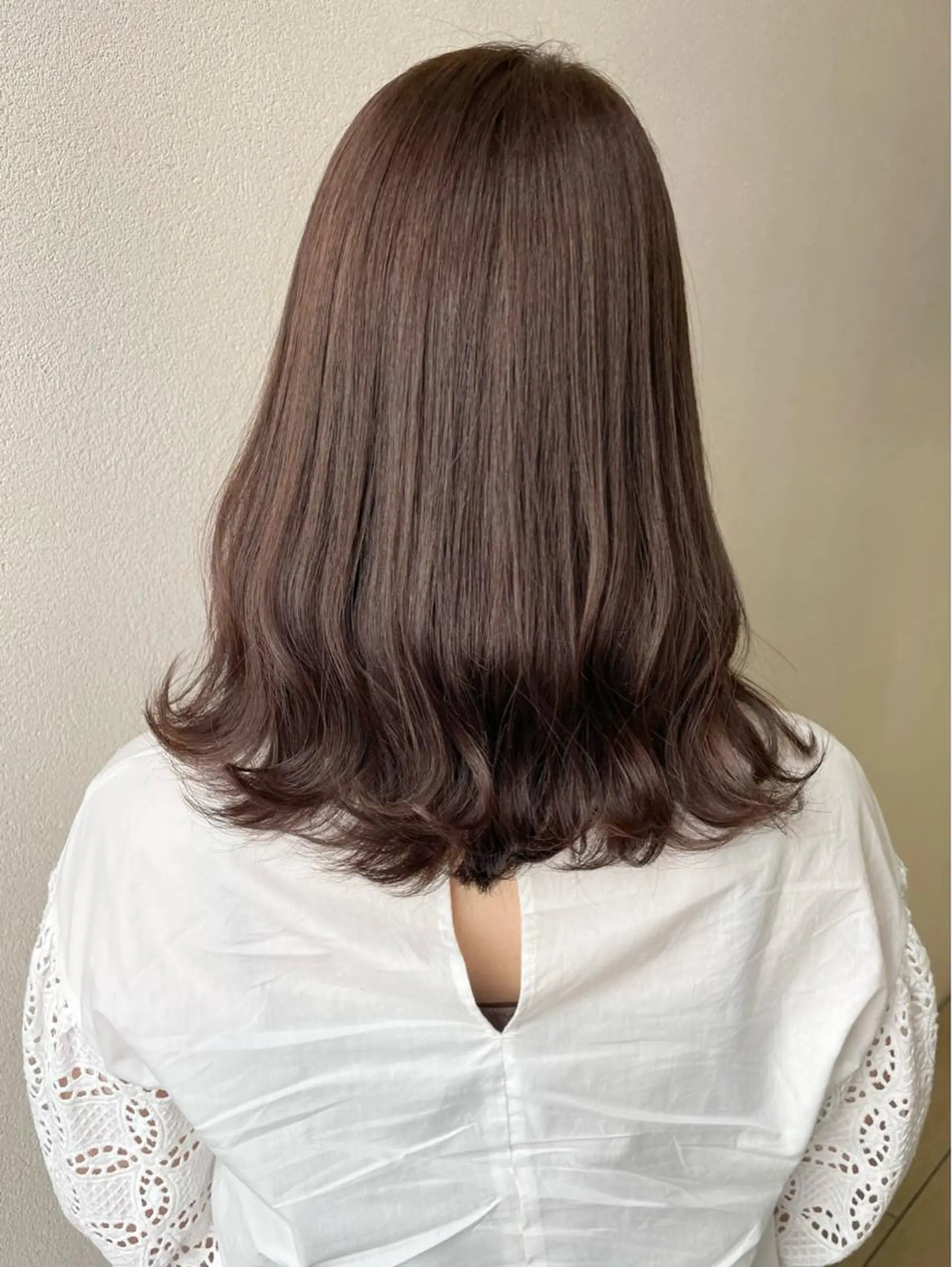 ミディアム カラー ベージュカラー ブリーチ 透明感カラー ダブルカラー ハイトーンカラー ヘアカラー 沢田 瞳のヘアスタイル
