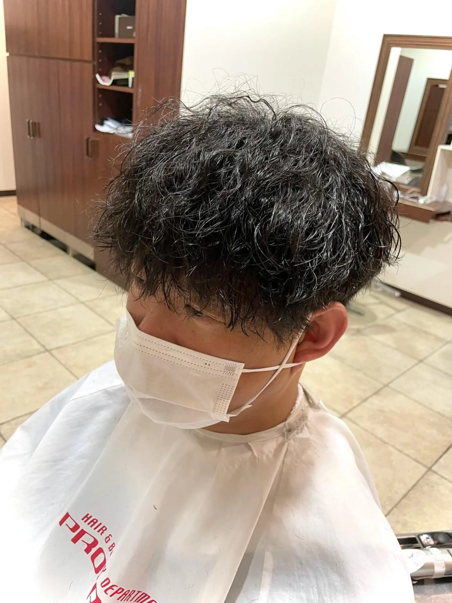 パーマ メンズ メンズパーマ ツイストスパイラルパーマ ツーブロック スパイラルパーマ カット パーマ 吉田 桃夏のヘアスタイル