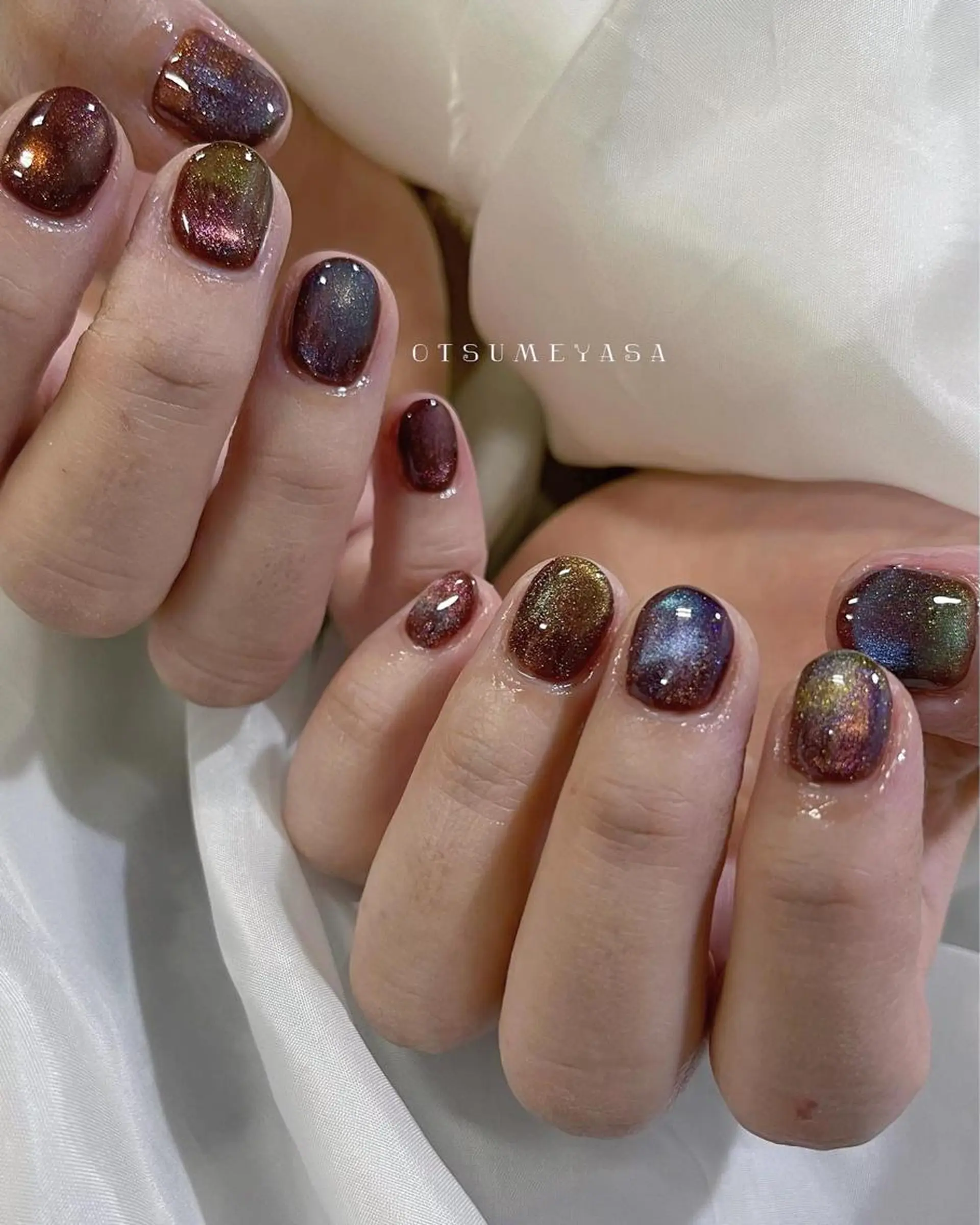 ネイル オーロラネイル ジェルネイル 韓国ネイル マグネットネイル ミラーネイル otsumeyasan所属・わたなべ ちかのネイルデザイン