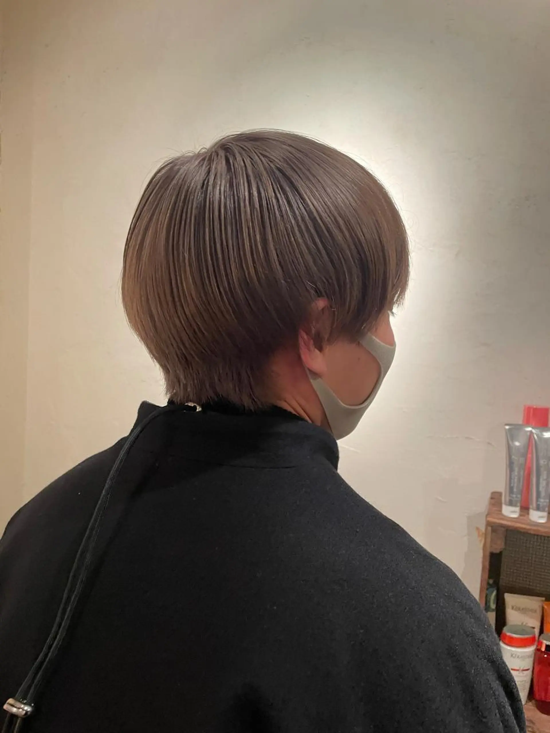 カラー メンズ 岡田 神奈のヘアスタイル