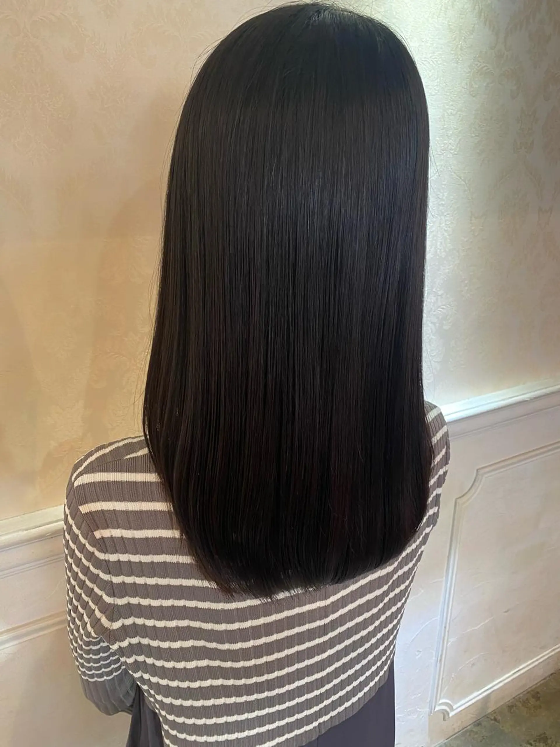 セミロング カラー 縮毛矯正 髪質改善／美髪矯正 林田和真のヘアスタイル