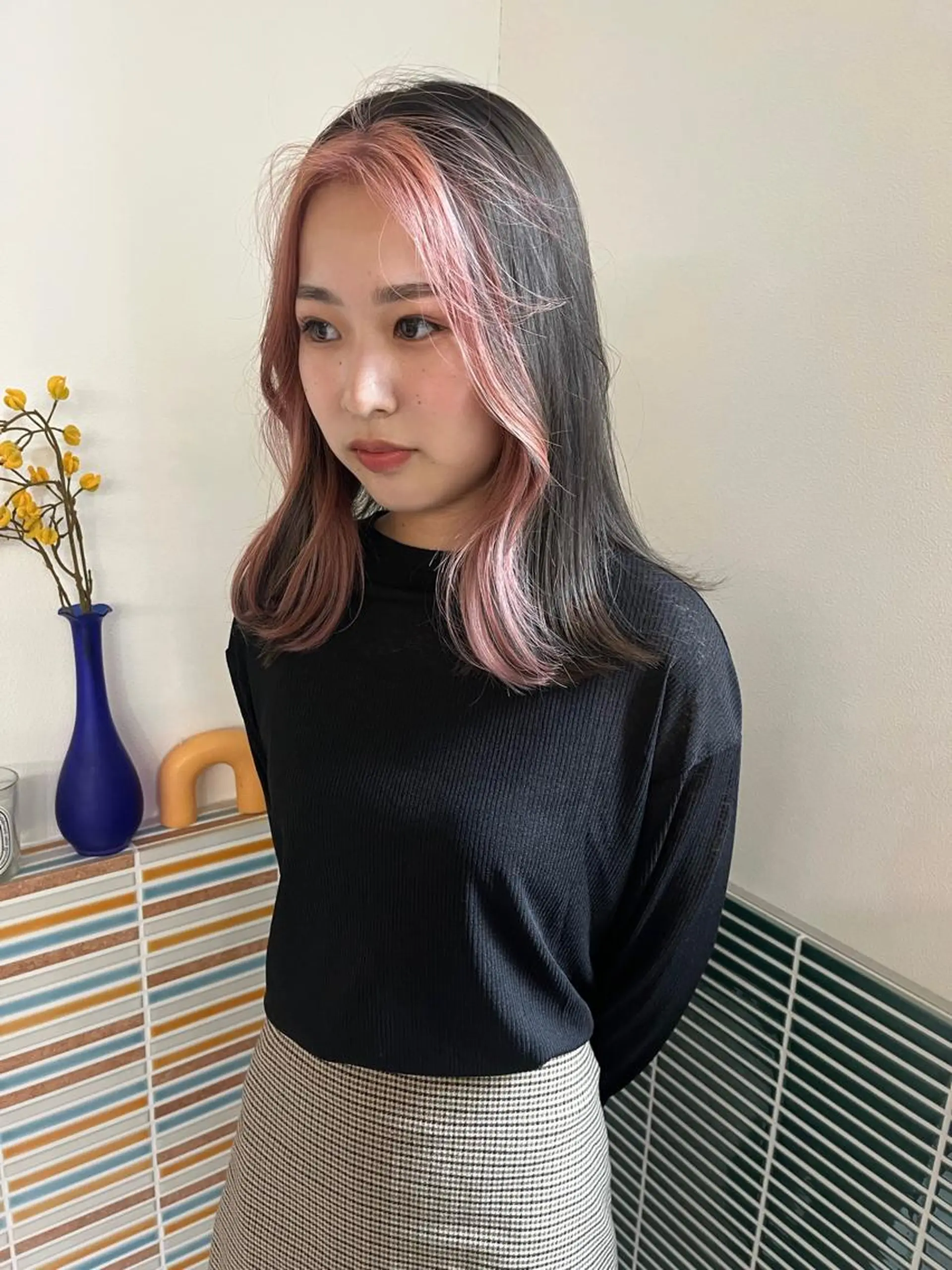 ミディアム カラー ミストバング ベージュカラー ブリーチ  フェイスフレーミング ピンクカラー ヘアカラー トリートメント 🩷ハイトーン透明感 レイヤー🩷ユリカのヘアスタイル