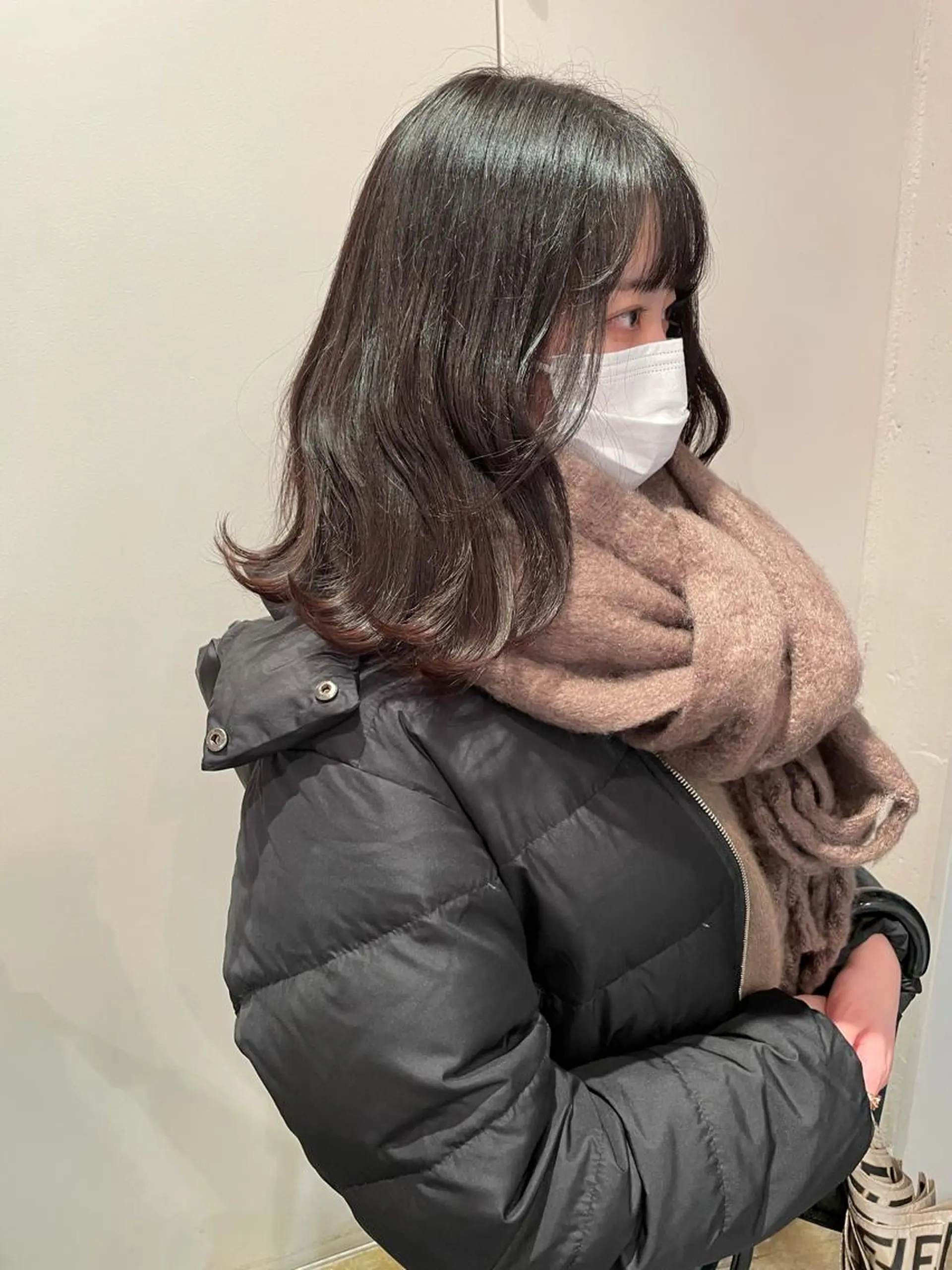 ミディアム カット トリートメント MIOベージュカラー 柔らかいカラーのヘアスタイル