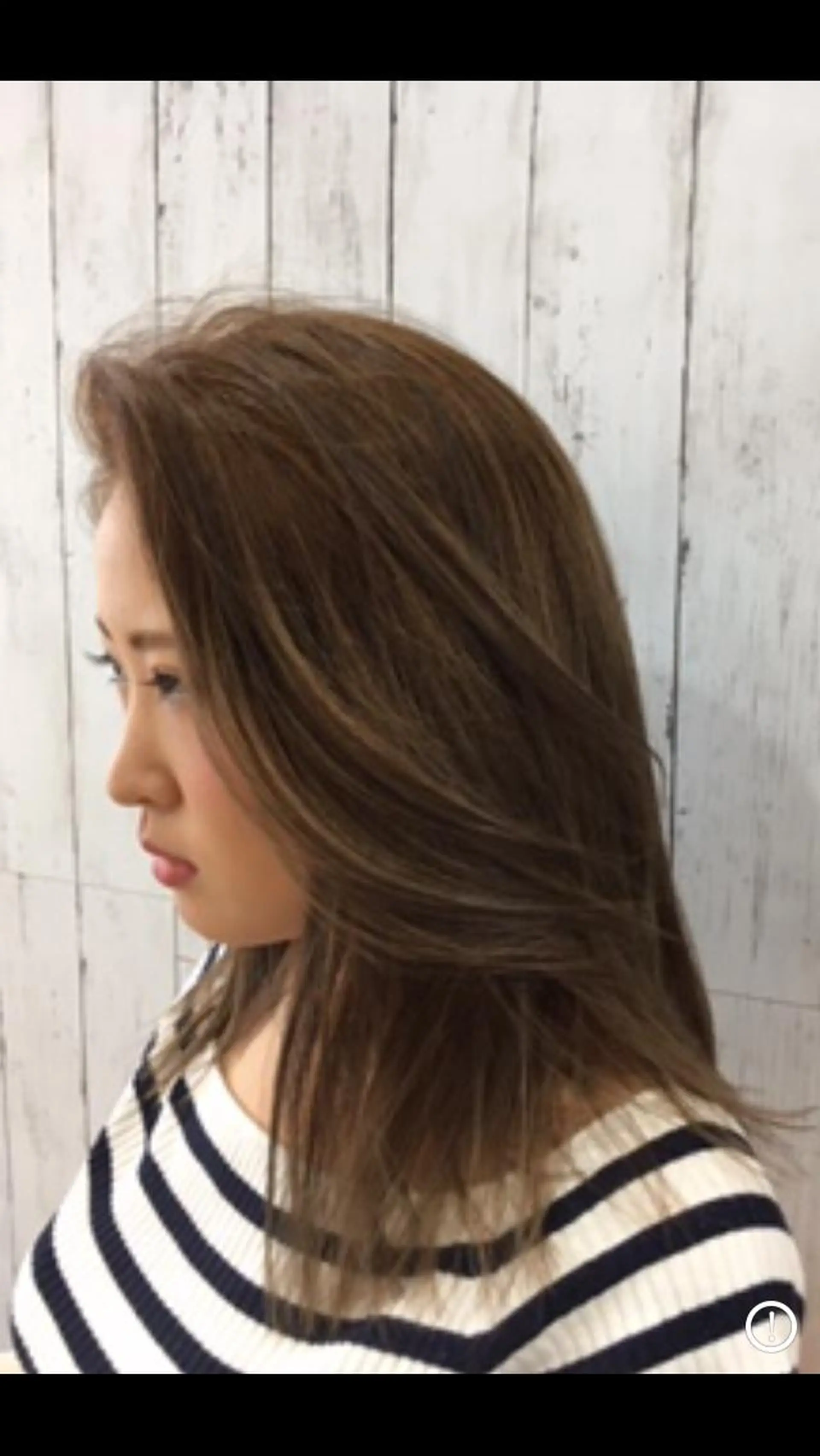 ミディアム カラー 岩本 ヨシハルのヘアスタイル