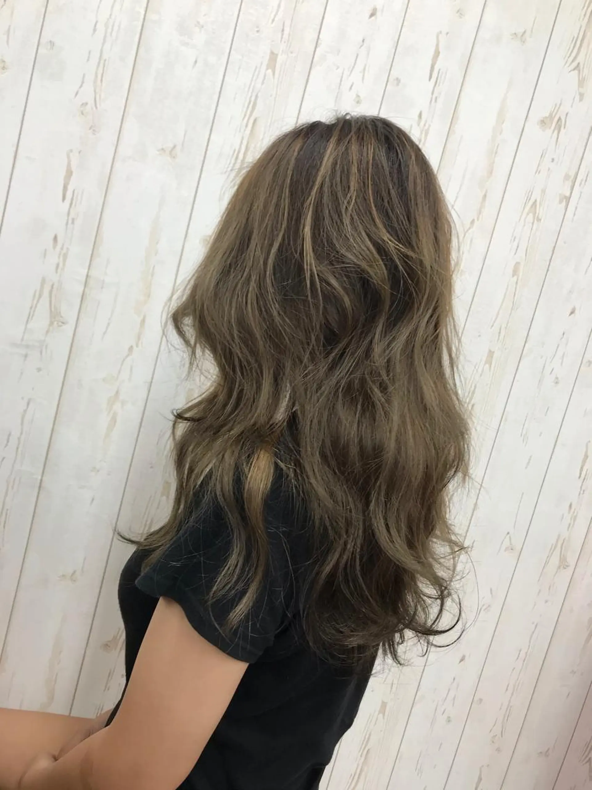 ロング カラー バレイヤージュ ベージュカラー ハイライトカラー ハイライト レイヤーカット AN'TIA小作所属・AN'TIA小作代表 ⭐︎kazuma⭐︎のヘアスタイル