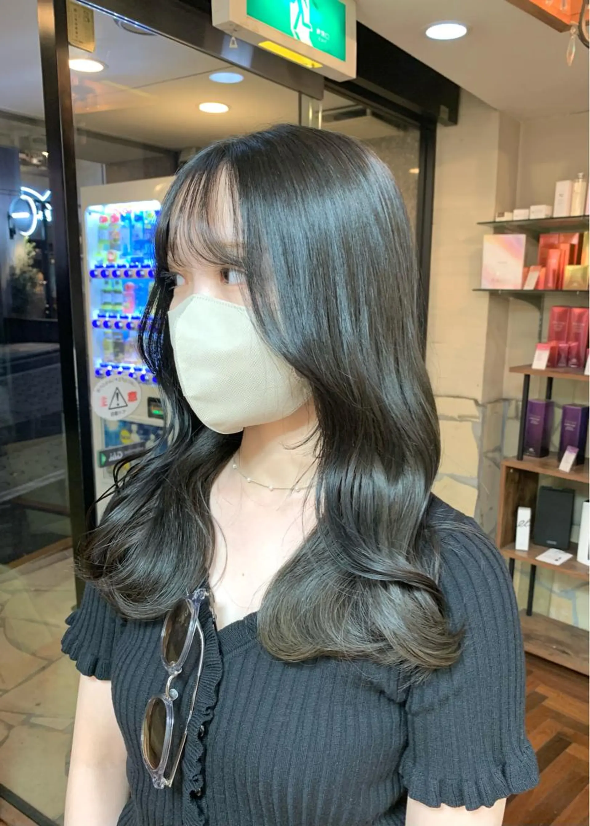 セミロング カラー グレージュ オリーブグレージュ オリーブグレー LUMO所属・矢野 晃平のヘアスタイル