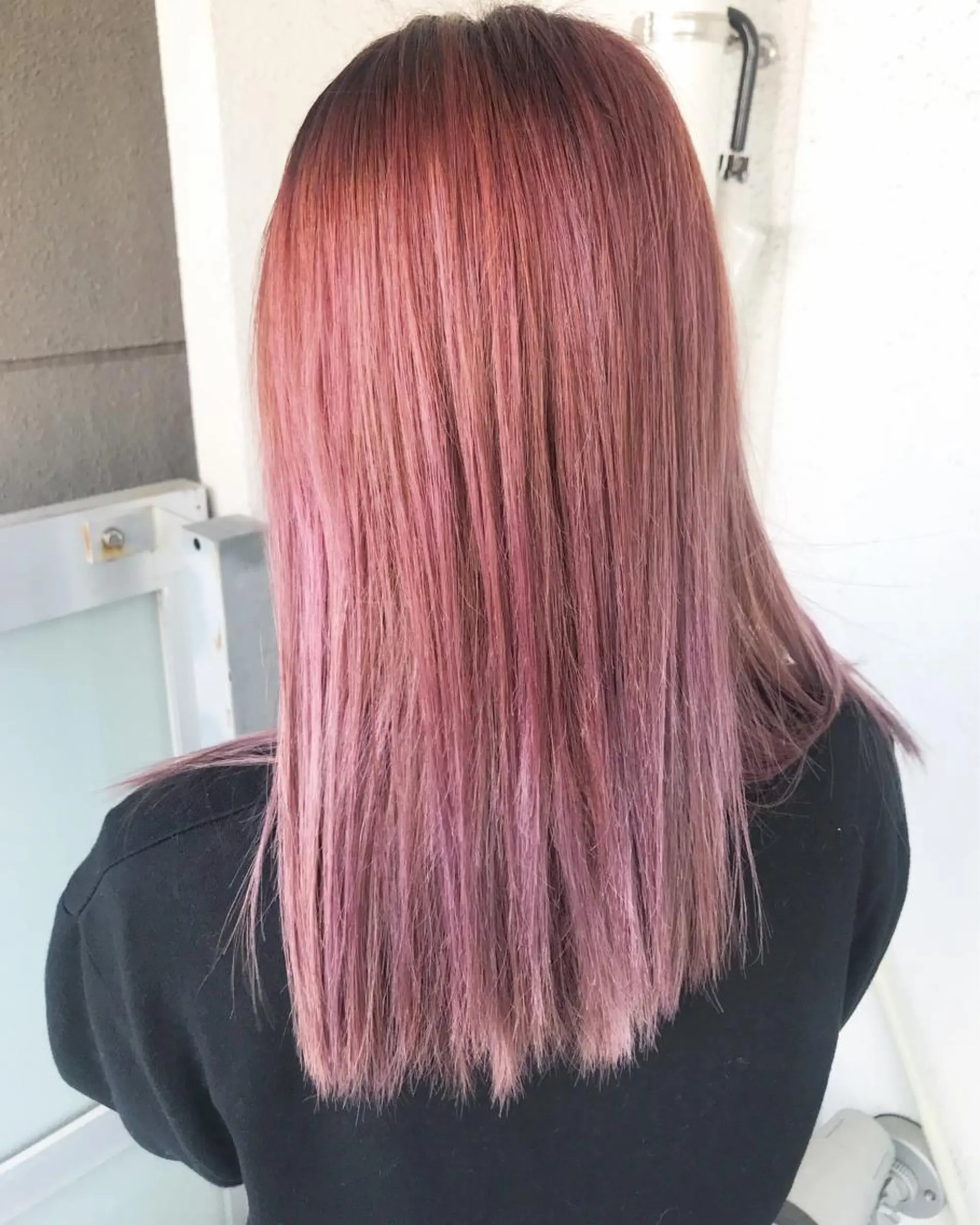 セミロング カラー ピンクカラー オーストヘアー ミコ所属・岩谷/ブリーチ 🪽透明感カラーのヘアスタイル