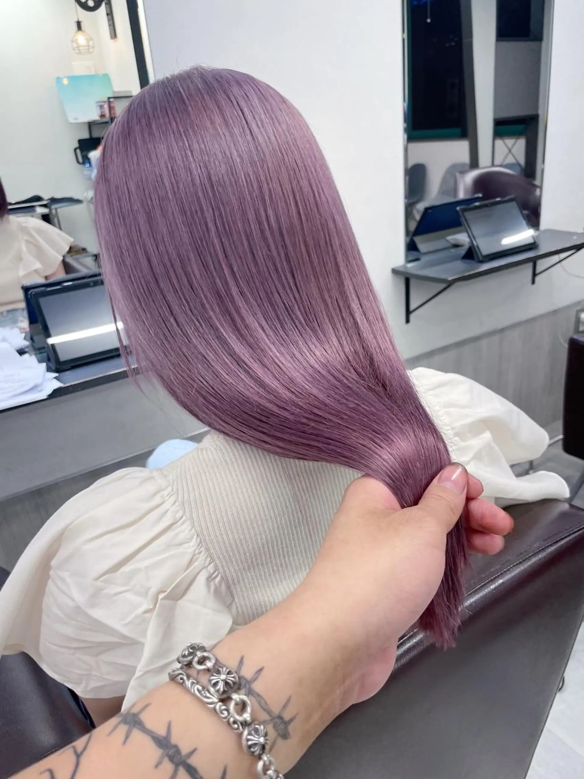 ロング maya レイヤーカットのヘアスタイル