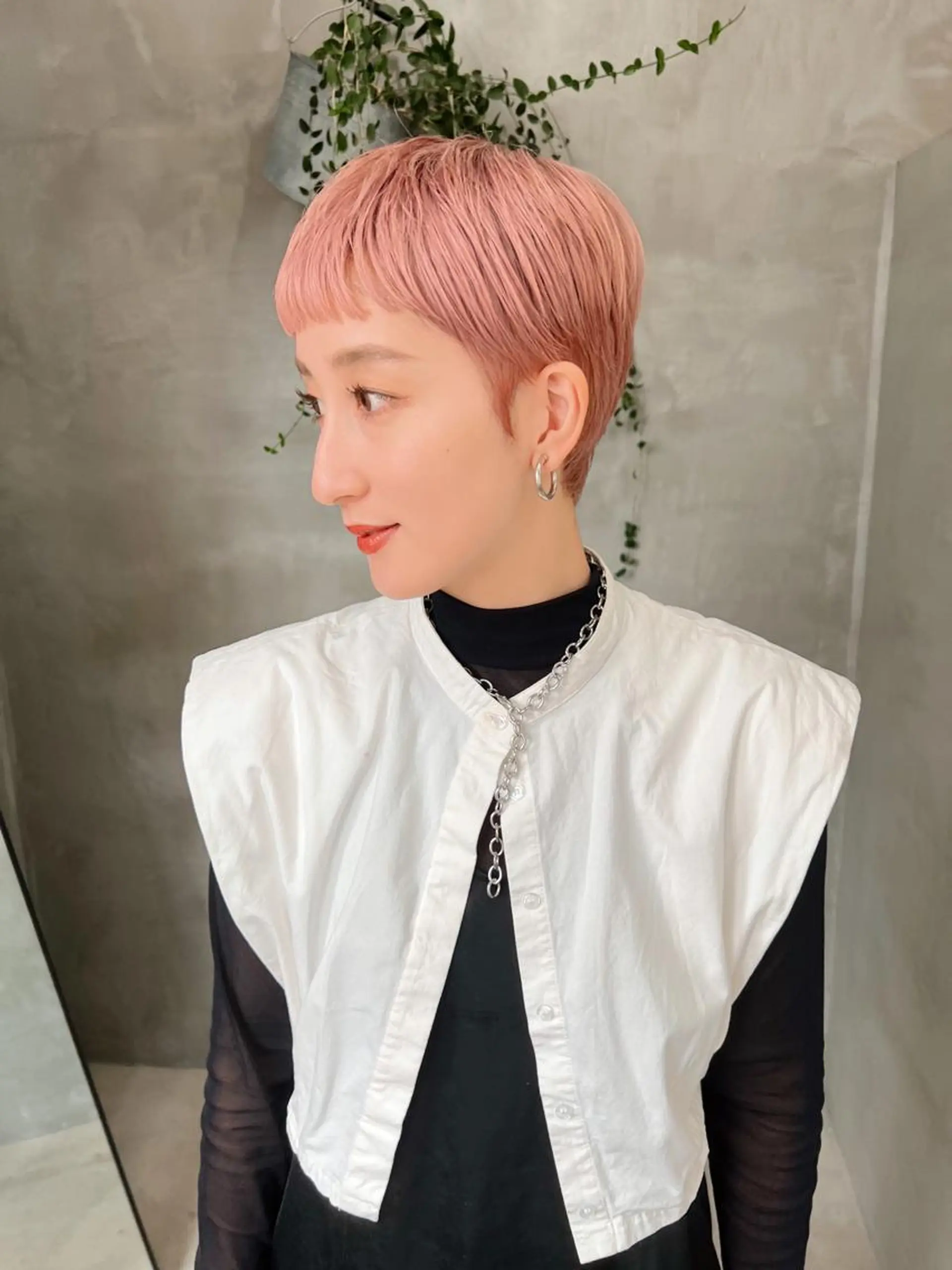 ショート カラー ベージュカラー ピンクカラー ピンクベージュ デザイン/レイヤー Kaito🐩/栄のヘアスタイル