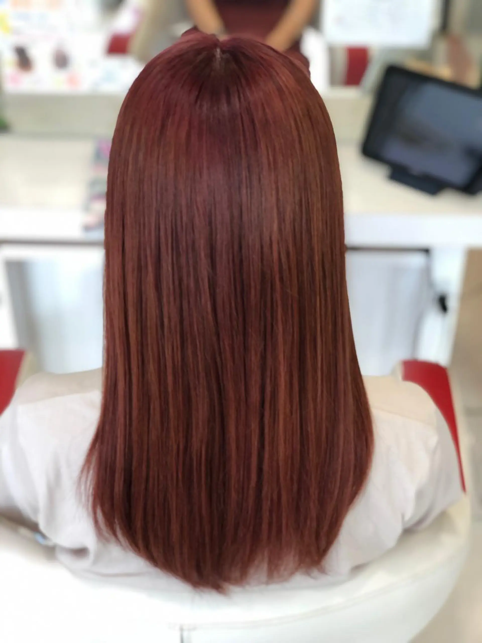 セミロング カラー 白髪ぼかし＆ショート ＆ツヤ髪💎YUMAのヘアスタイル