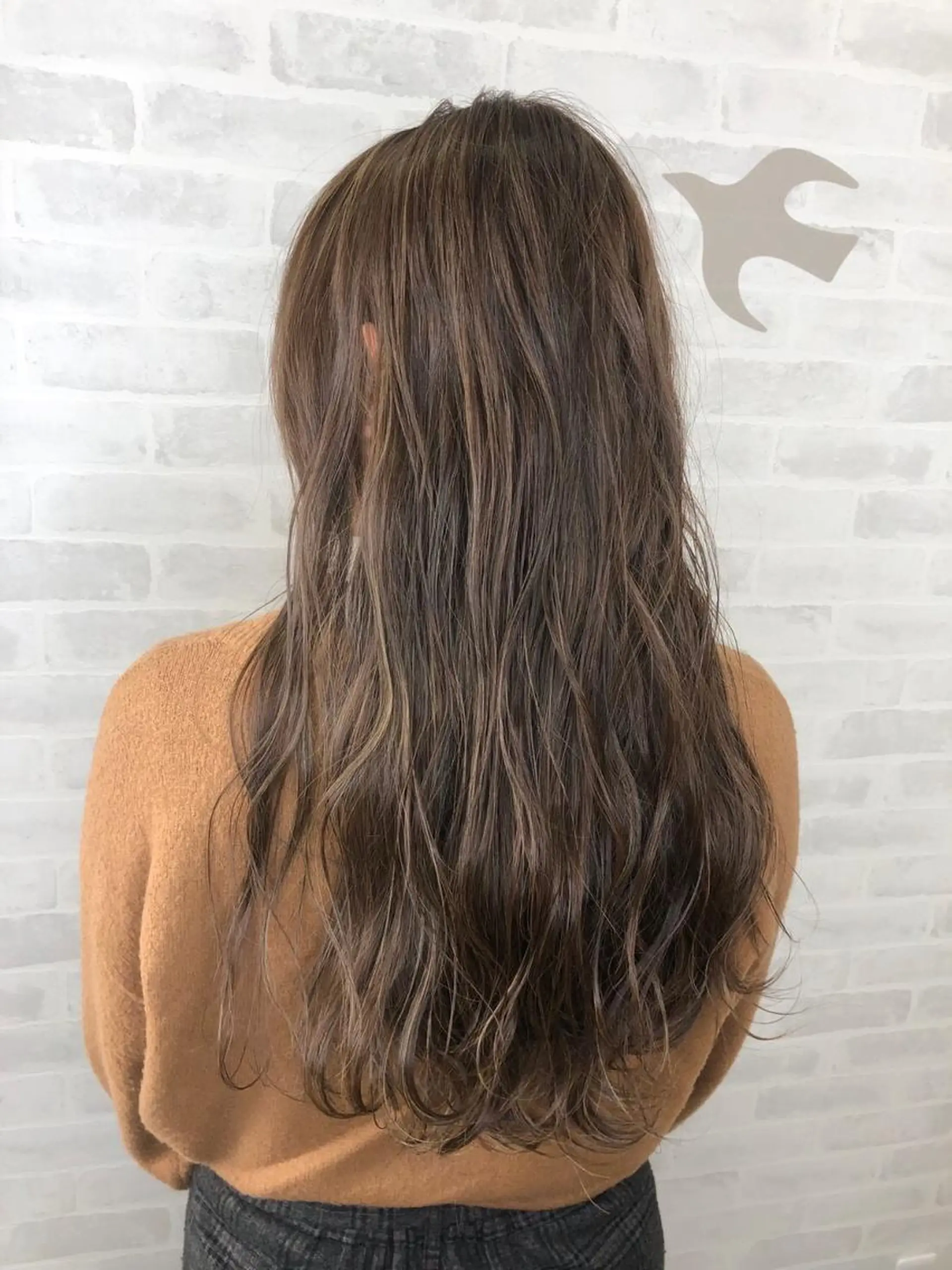 カラー デザインカラー Lienのヘアスタイル